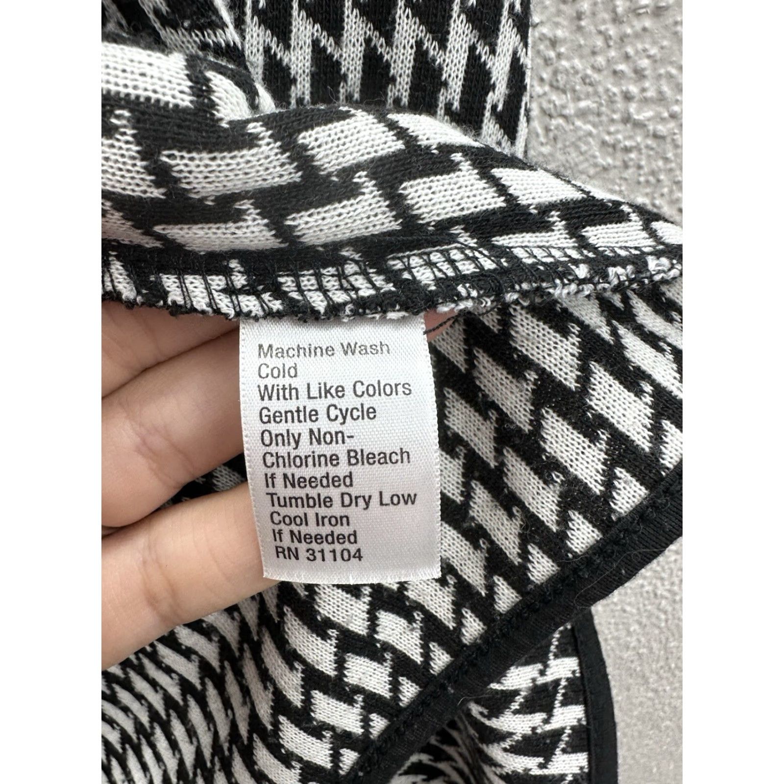 Vintage Kim Rogers Cardigan Womens Small Black White Houndstooth Open Front Long Sleeve Knit Women's Cardigan Small Black Houndstooth Mensobox Size S / US 4 / IT 40 - 6 Thumbnail