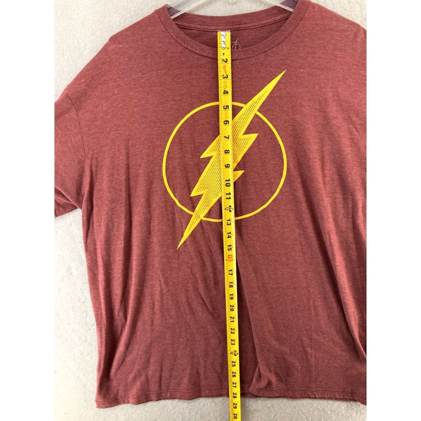 Vintage The Flash Mens TShirt 2XL Red DC Super Hero Shirt Mens 2XL Red Graphic Print DC Comics Movie Hero Size US XXL / EU 58 / 5 - 3 Thumbnail