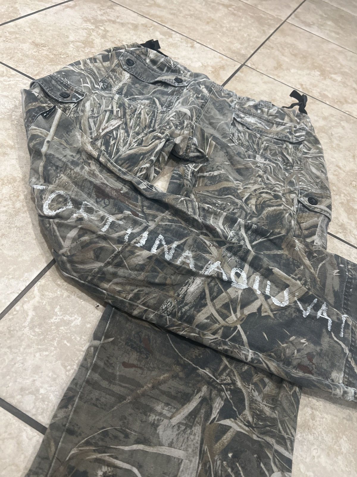 Guide Series “realtree” camo cargo pants🩶 Size US 36 / EU 52 - 2 Thumbnail