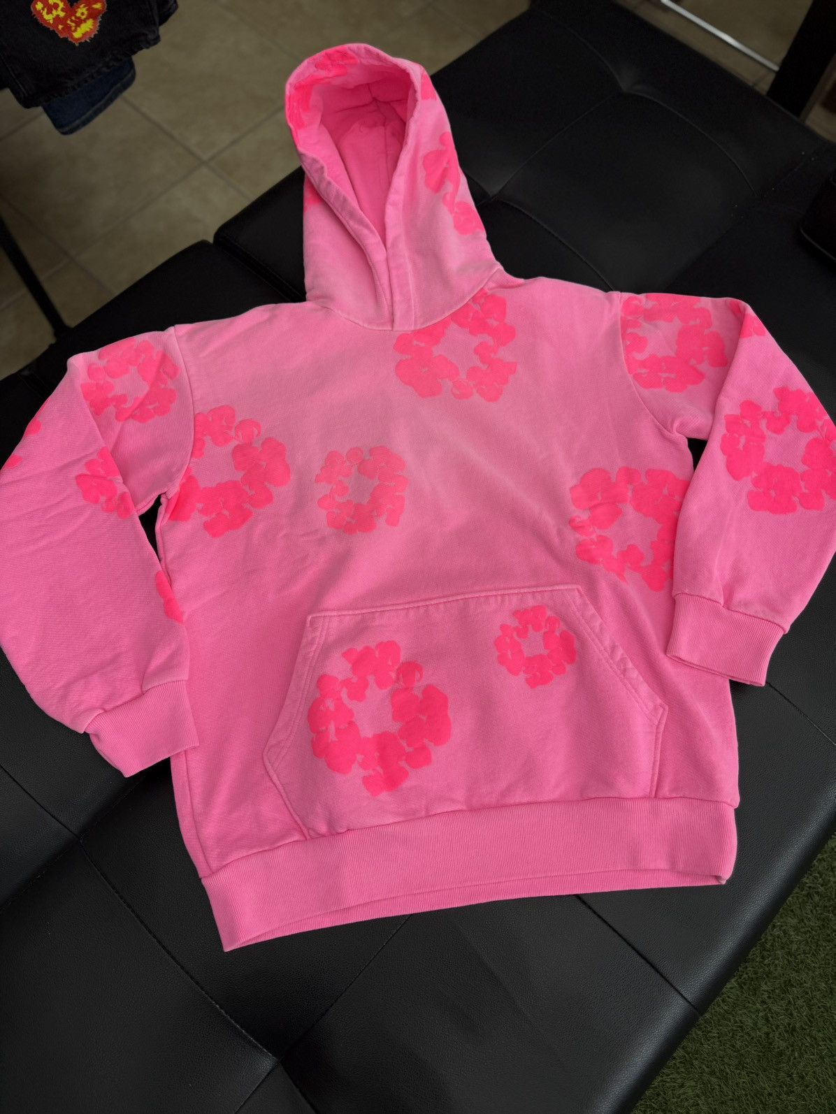 DENIM TEARS Denim Tears Hot Pink 2025 Cotton Wreath Hoodie XS (NEW) Size US XS / EU 42 / 0 - 3 Thumbnail