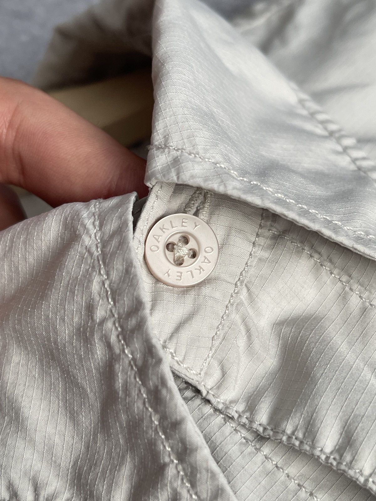 Oakley × Vintage Oakley Vintage Very Light Weight Summer Shirt With Logo Size US L / EU 52-54 / 3 - 13 Thumbnail