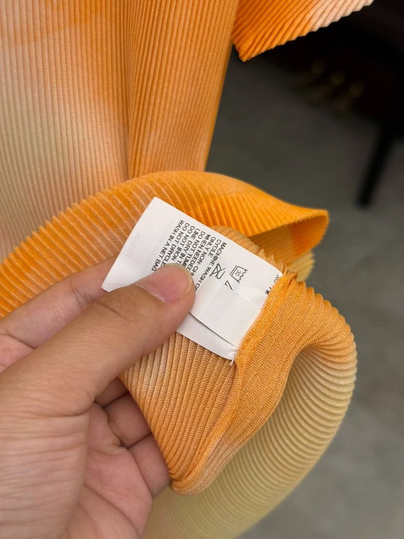 Issey Miyake Issey Miyake size:3 Orange pleated marble-patterned top Size XS / US 0-2 / IT 36-38 - 4 Thumbnail