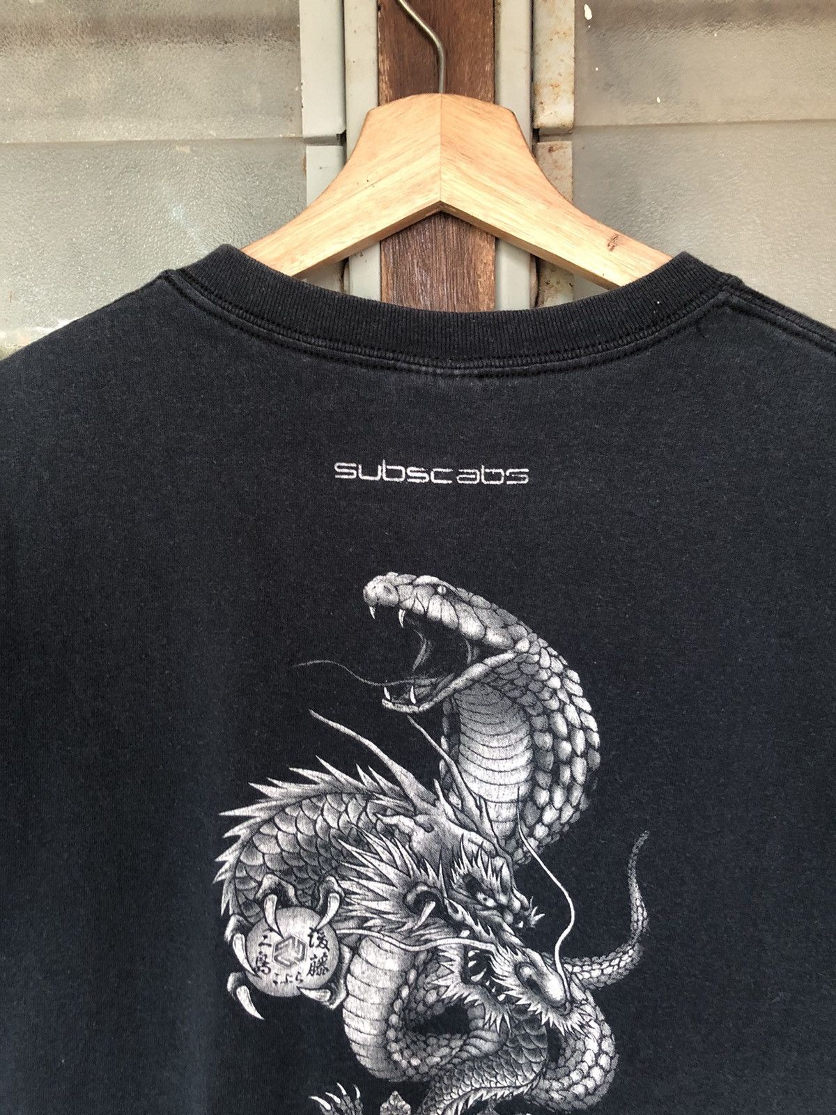 Vintage Vintage 90's Cobra x Dragon Shirt Tee Size US M / EU 48-50 / 2 - 14 Thumbnail