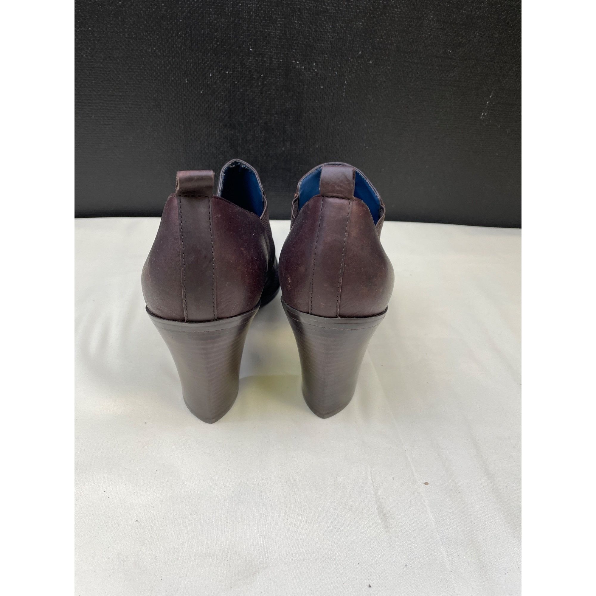 Tommy Hilfiger Tommy Hilfiger Women's Brown Leather Slip on Shoes/Heels 3.5 Size US 9.5 / IT 39.5 - 4 Thumbnail