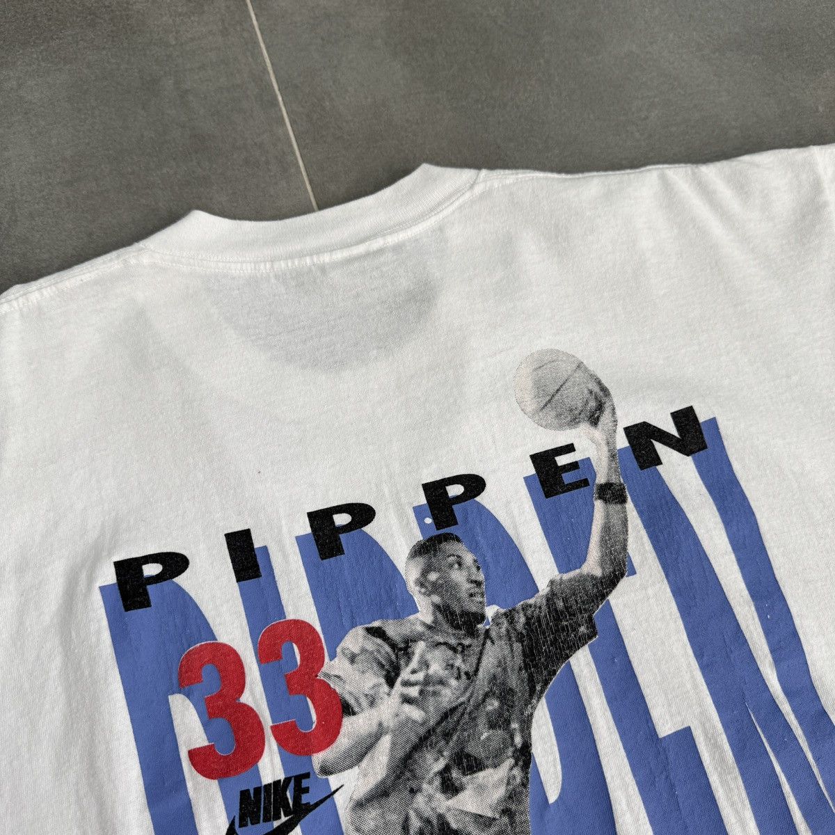 Vintage Vintage Nike Jordan Pippen Back 2 Back NBA Rare Y2K T-Shirt Size US XL / EU 56 / 4 - 21 Thumbnail
