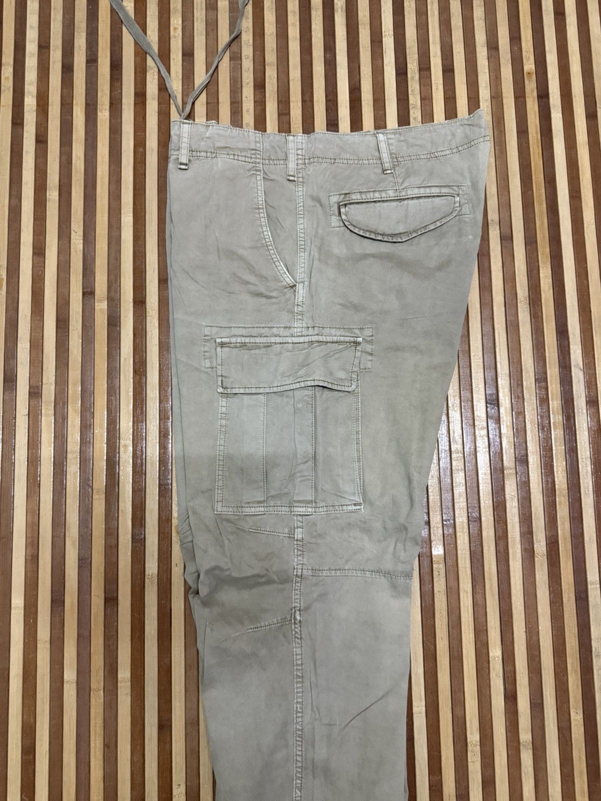Uniqlo Uniqlo Cargo Pants Streetwear W38X32 Size US 38 / EU 54 - 11 Thumbnail