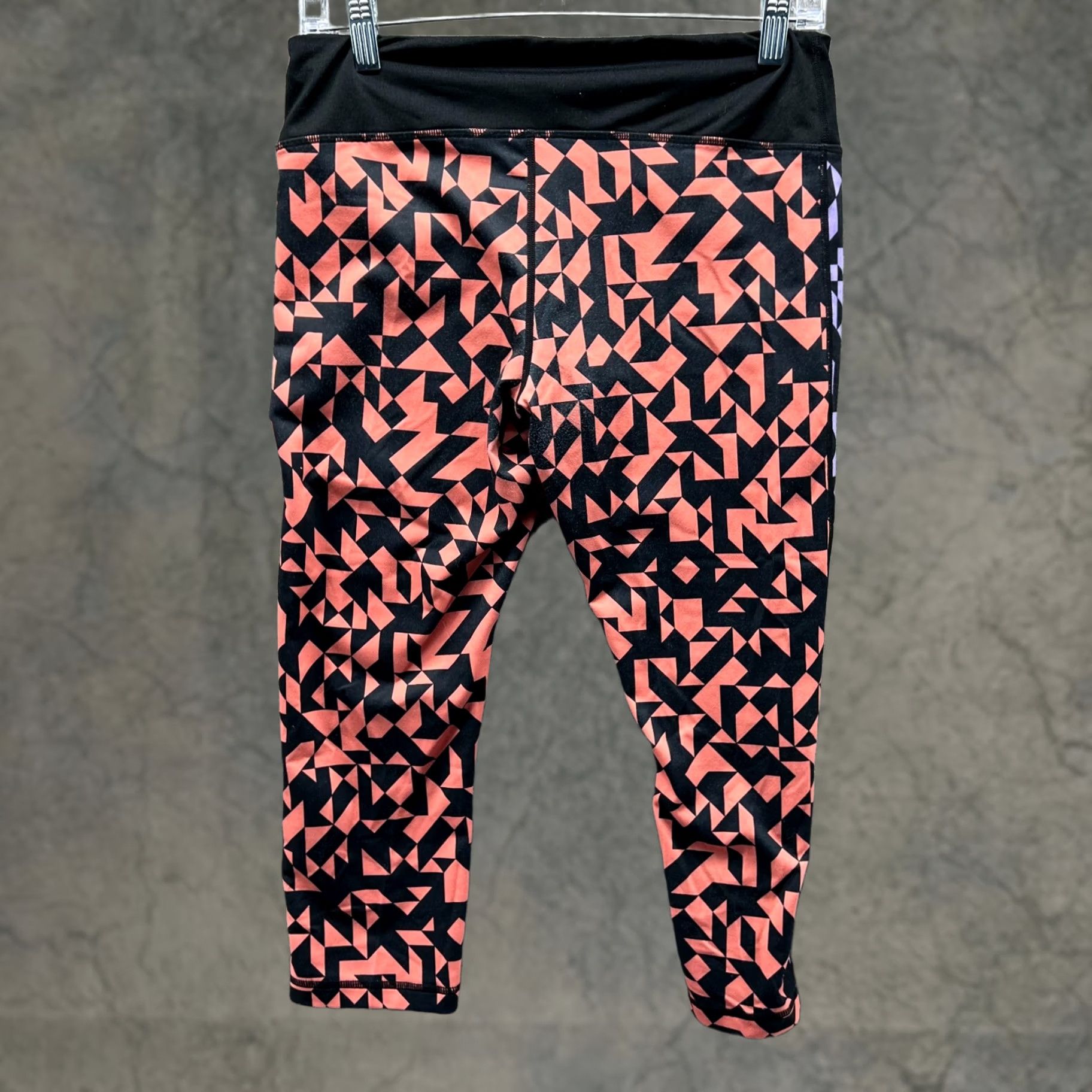 Reebok Reebok Leggings Womens M Purple Black Coral Pattern Stretch Capri Pants CrossFit Compression Activewear Skinny Set Size 32" / US 10 / IT 46 - 1 Thumbnail