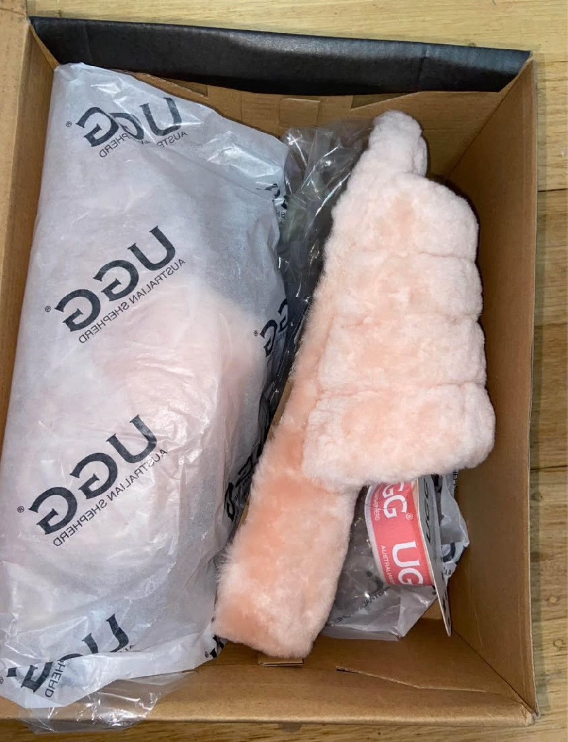 Ugg Pink slippers Size US 8 / IT 38 - 1 Thumbnail
