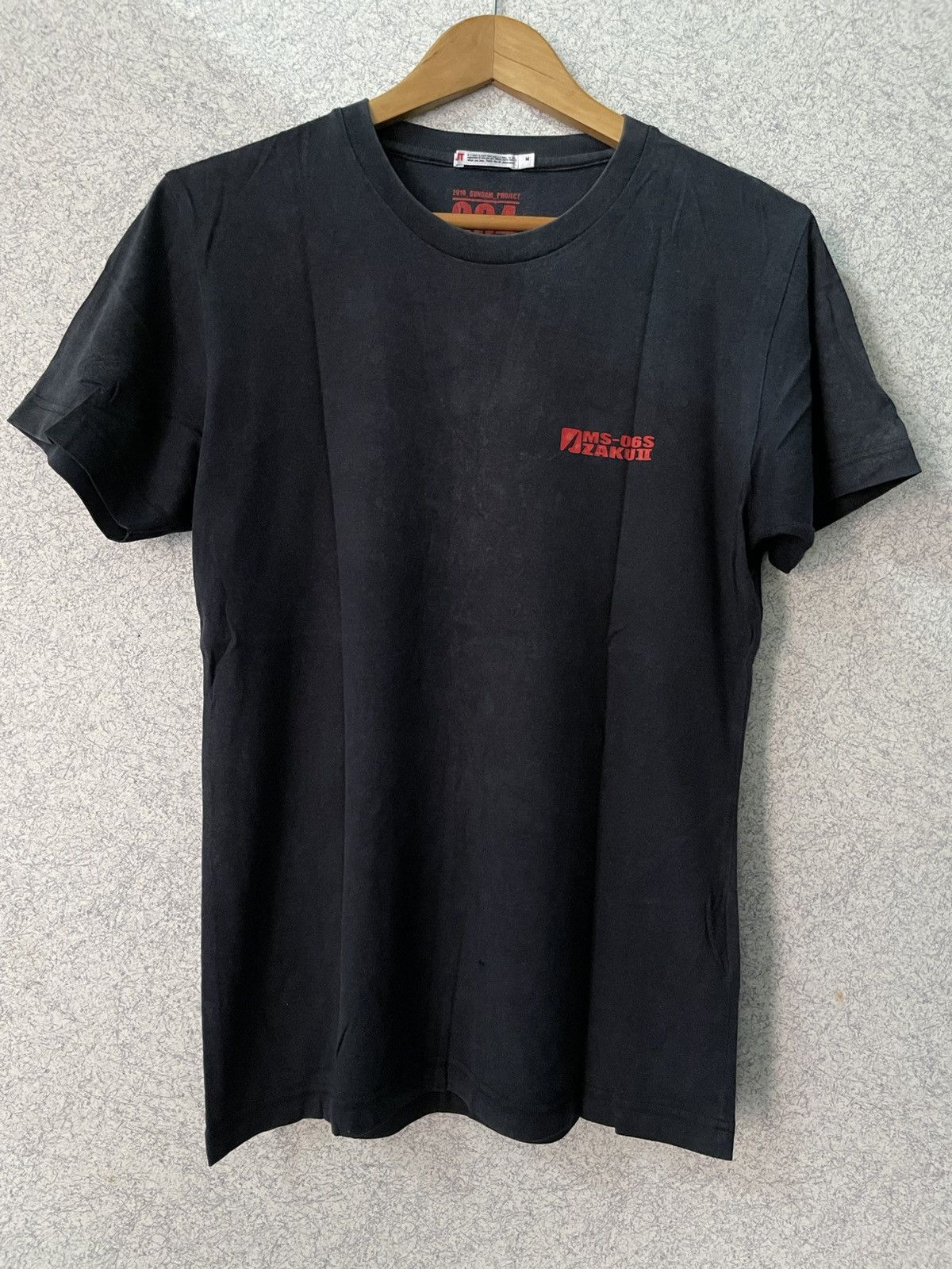 Uniqlo Gundam MS-06S ZAKU|| Size US M / EU 48-50 / 2 - 5 Thumbnail