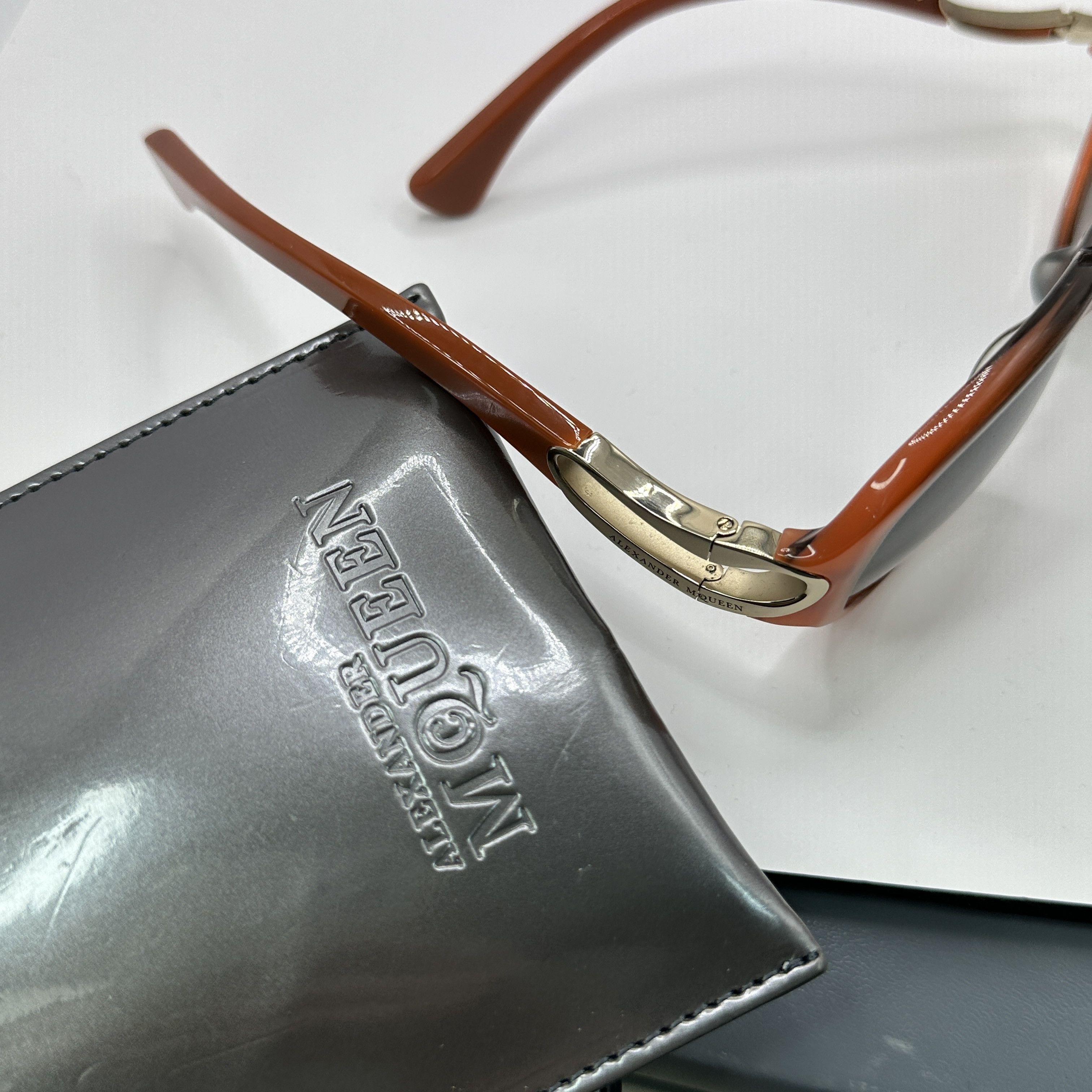 Alexander McQueen × Vintage Vintage Y2K Alexander McQueen Oversize Oval Gradient Size ONE SIZE - 4 Thumbnail