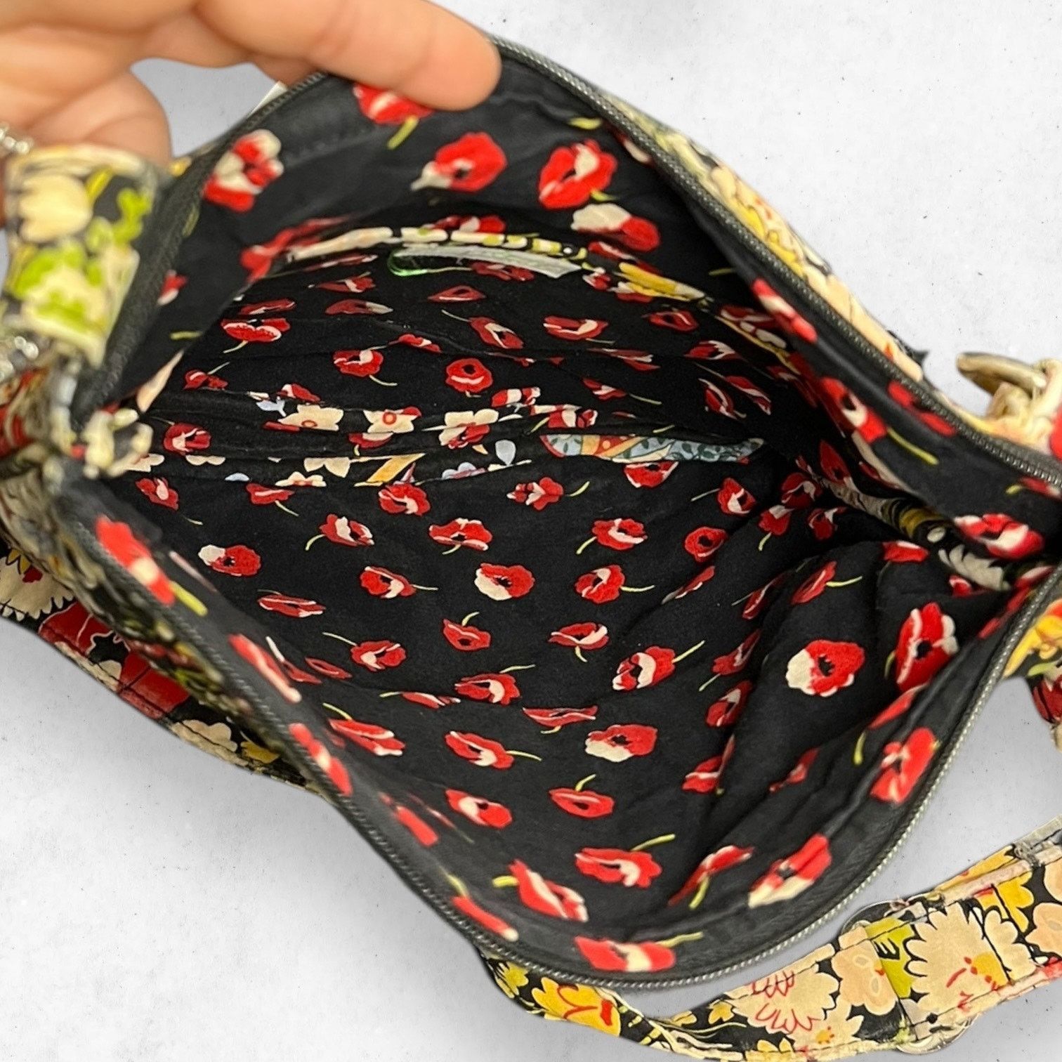 Vera Bradley Vera Bradley Retired Poppy Fields Crossbody Zip DAMAGED! Size ONE SIZE - 4 Thumbnail
