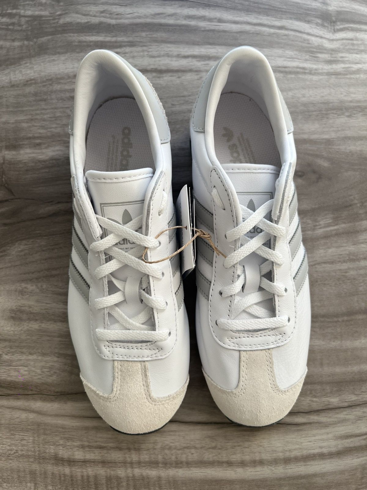 Adidas Adidas Original Country 2 Size 6 Men’s/7.5 Womens Size US 6 / EU 39 - 4 Thumbnail