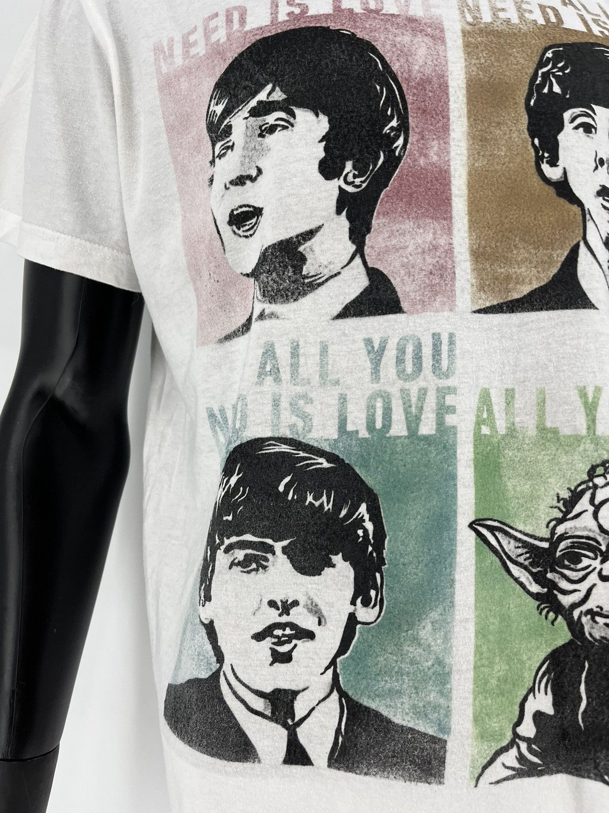 Band Tees × Vintage Vintage Tee Y2K The Beatles All You Need IS Love Size L Size US L / EU 52-54 / 3 - 10 Thumbnail