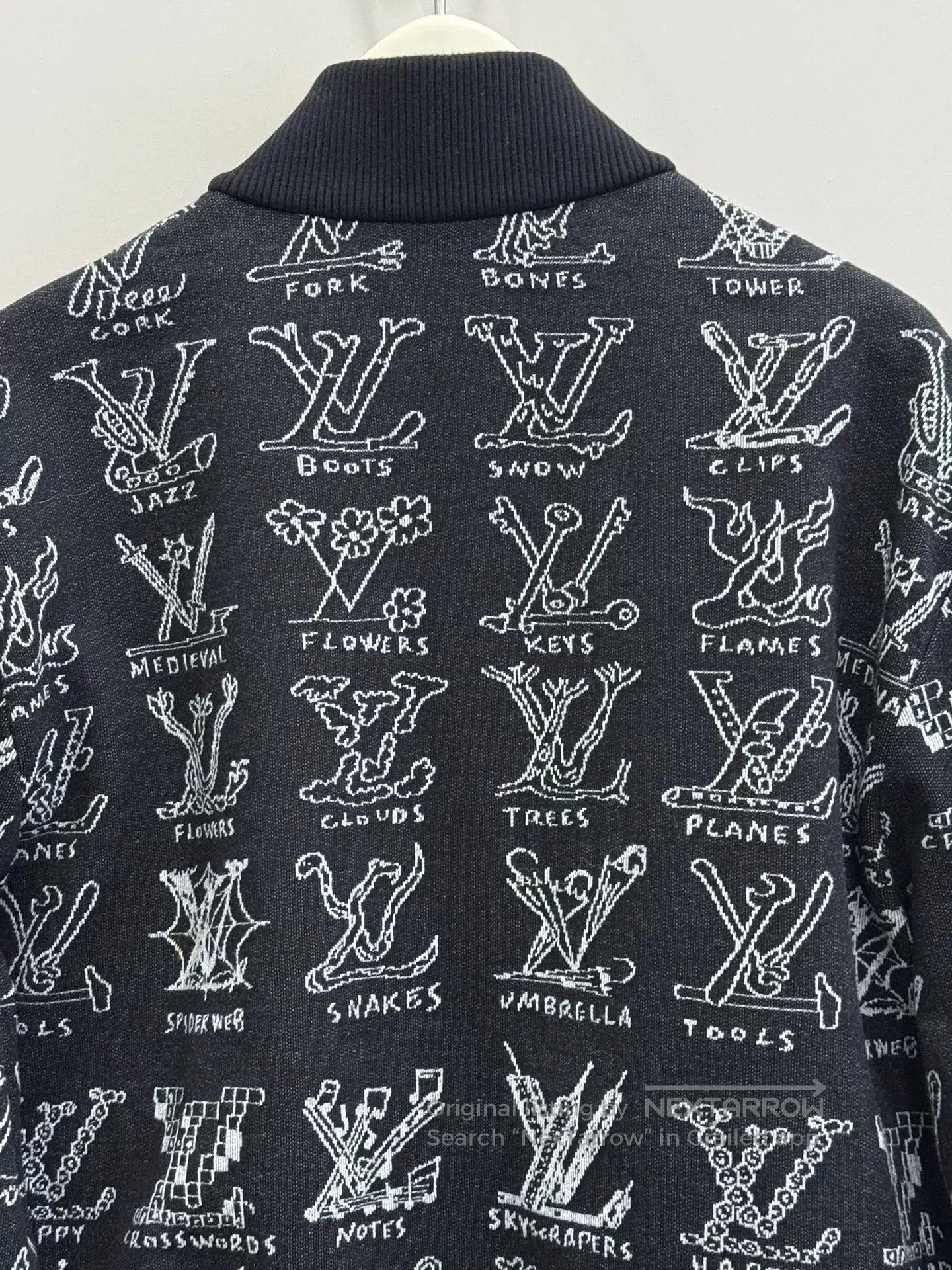 Louis Vuitton louis vuitton printed zip-up jacket size s. Size US S / EU 44-46 / 1 - 5 Thumbnail