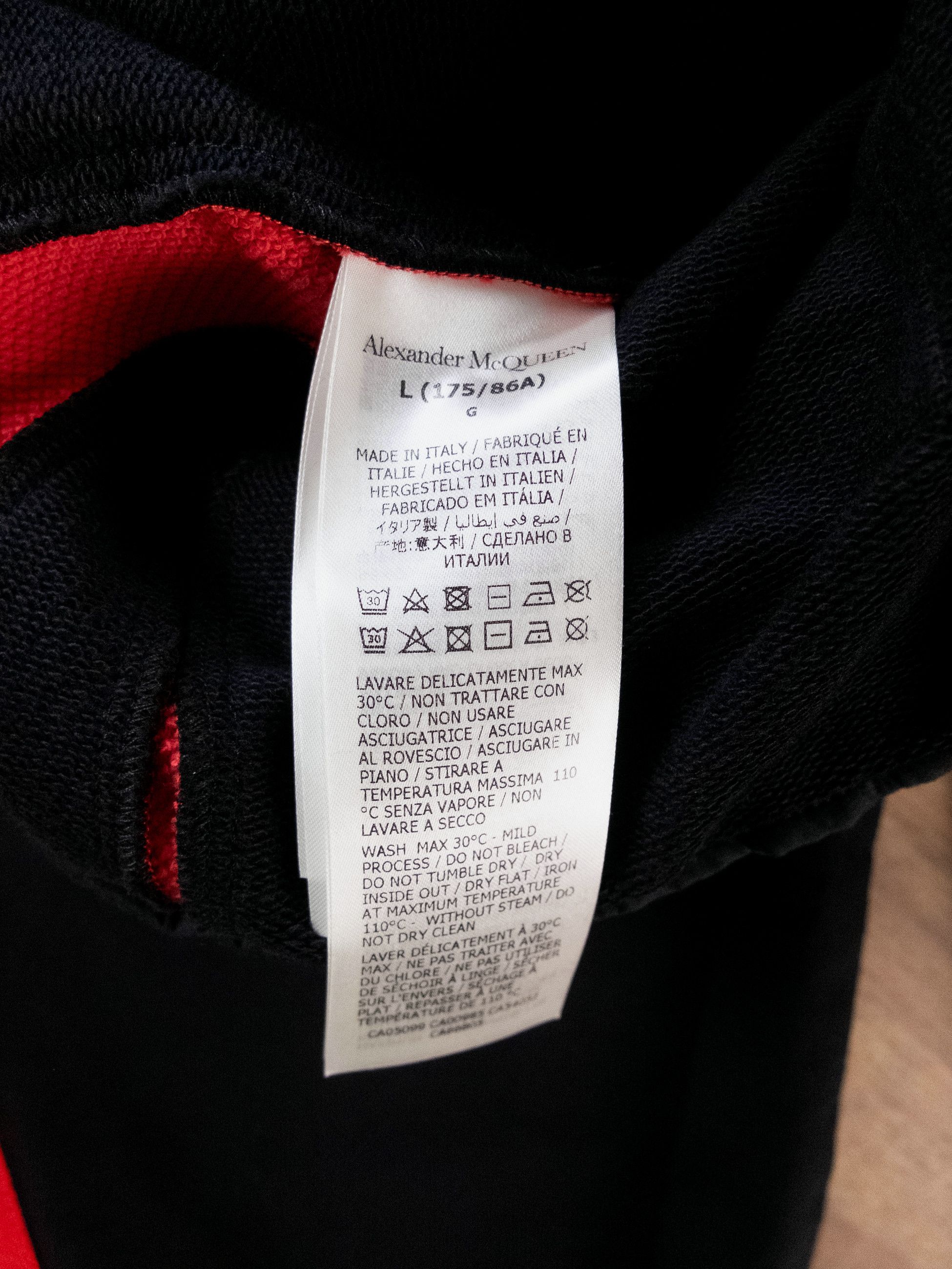 Alexander McQueen ALEXANDER MCQUEEN red black twisted stripe jogger sweatpants Size US 34 / EU 50 - 10 Thumbnail