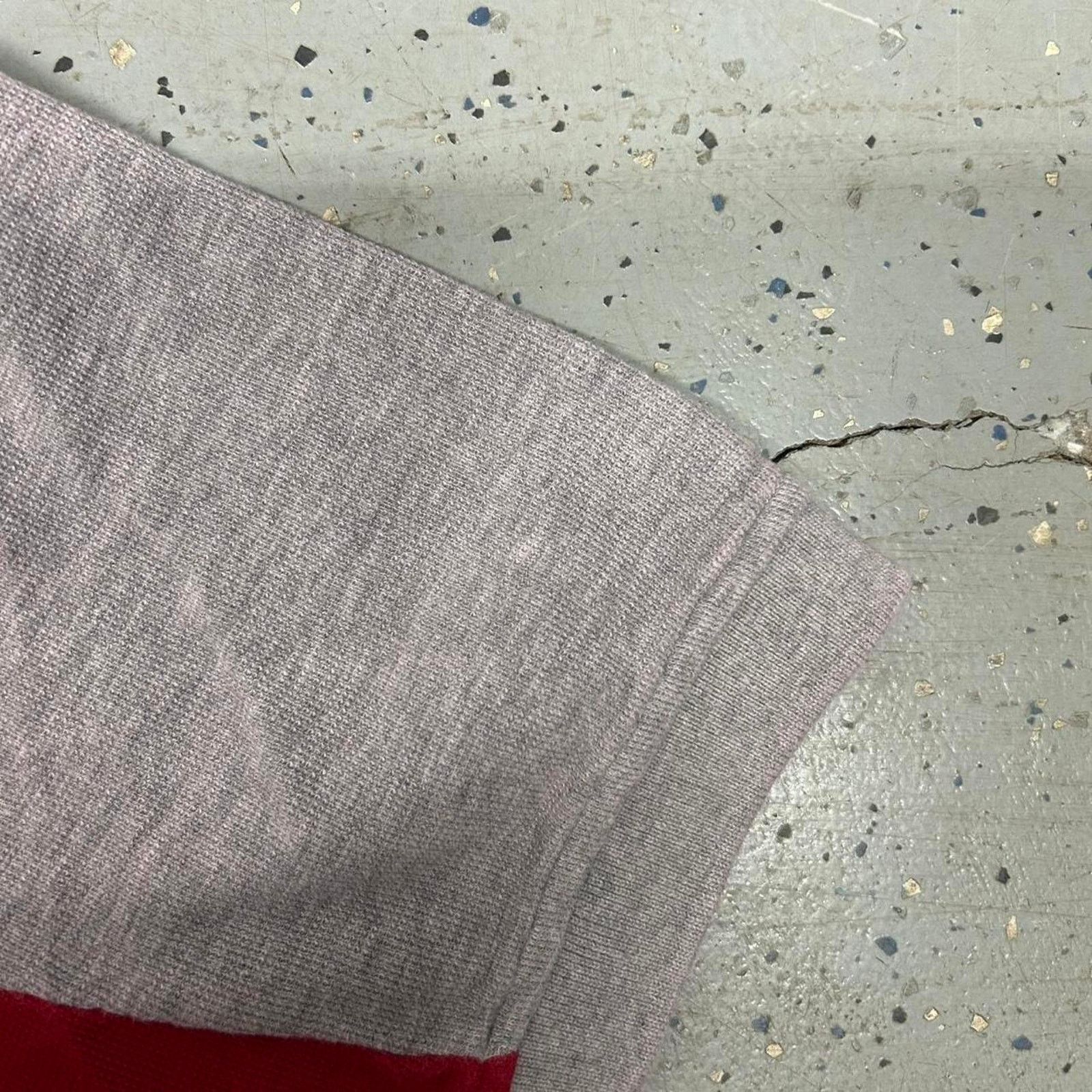 Tommy Hilfiger VTG/Y2K Red and grey Tommy Hilfiger polo shirt Size US L / EU 52-54 / 3 - 7 Thumbnail