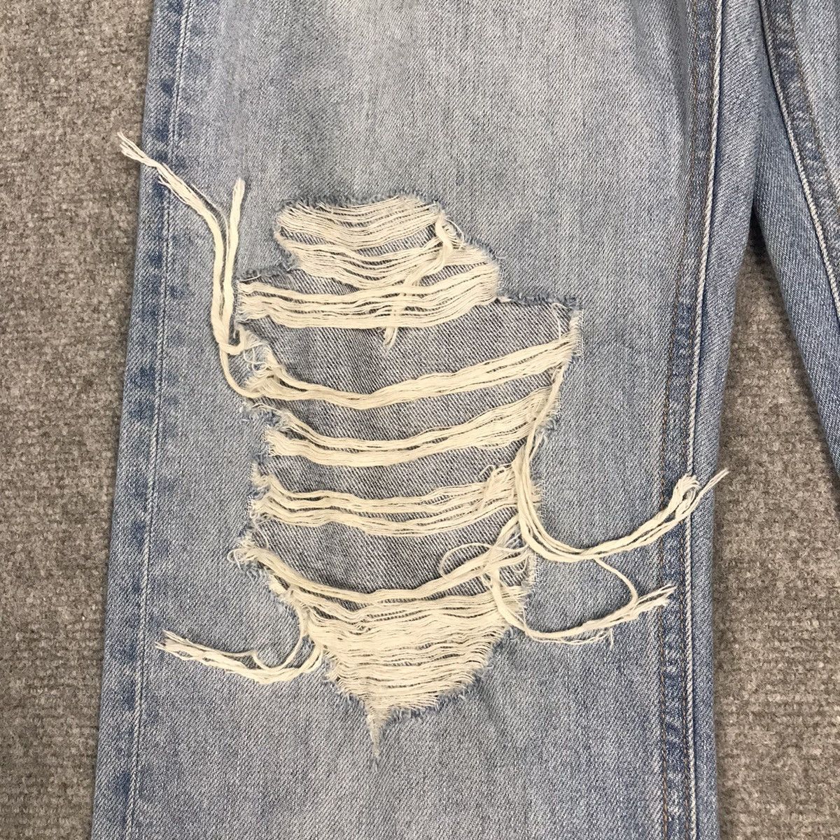 Japanese Brand × Uniqlo UNIQLO DISTRESSED DENIM PANTS BAGGY STYLE Size US 27 - 5 Thumbnail