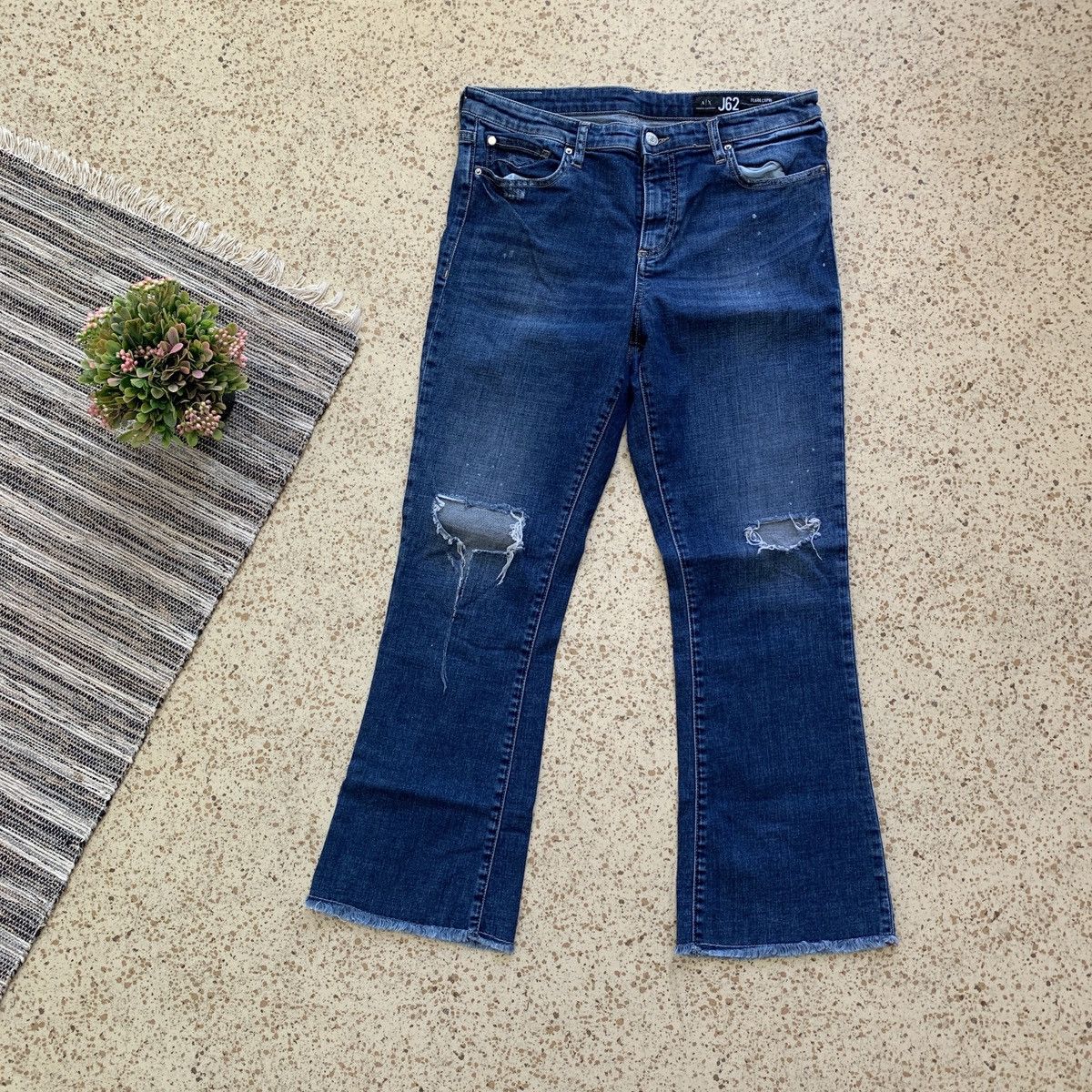 Armani Exchange AX Armani Exchange Boot Cut Flared Distressed Jeans Hype Size 31" - 1 Thumbnail