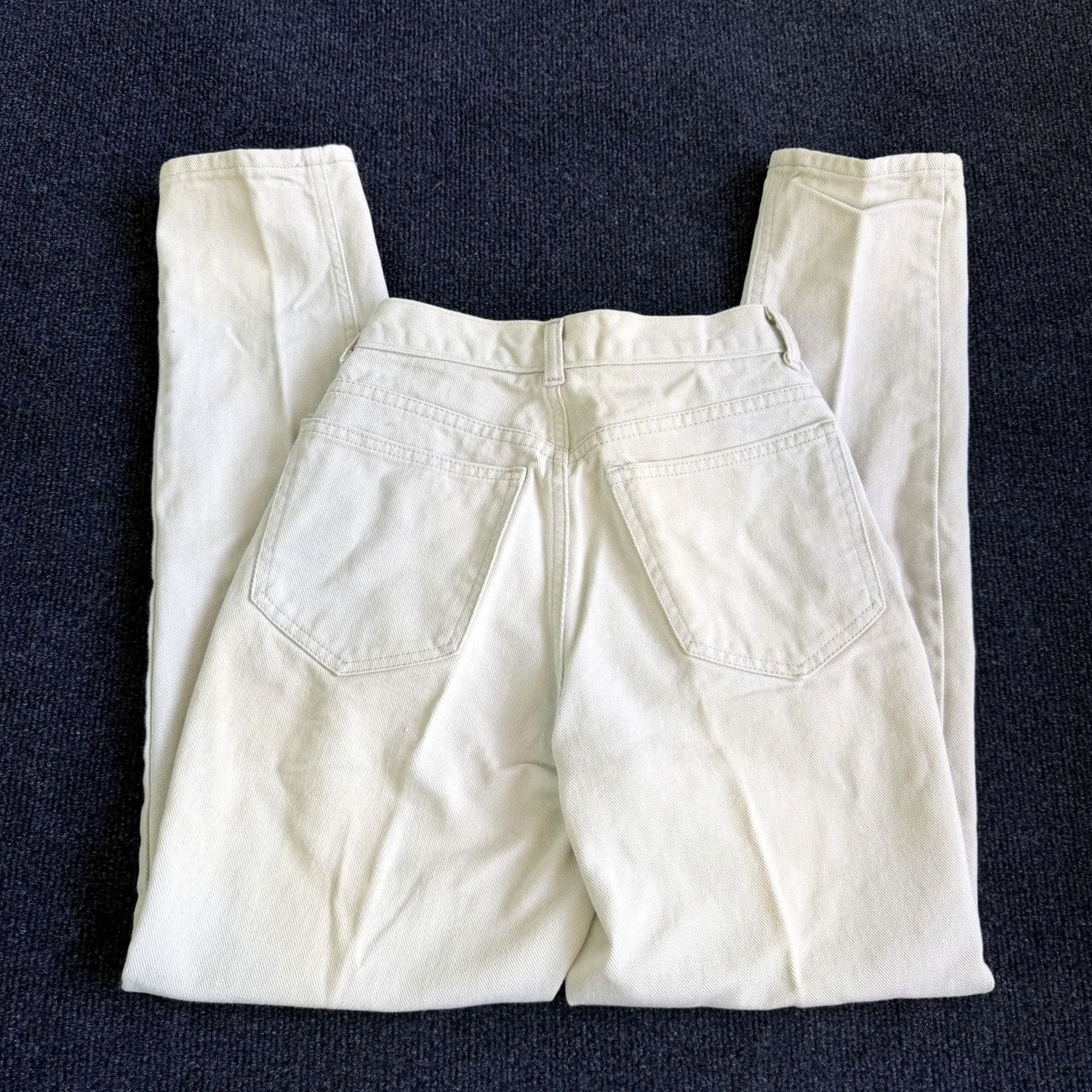 Vintage VINTAGE Calvin Klein Sport Womens 2 White High Rise Petite Mom Jeans Size 26" / US 2 / IT 38 - 2 Thumbnail