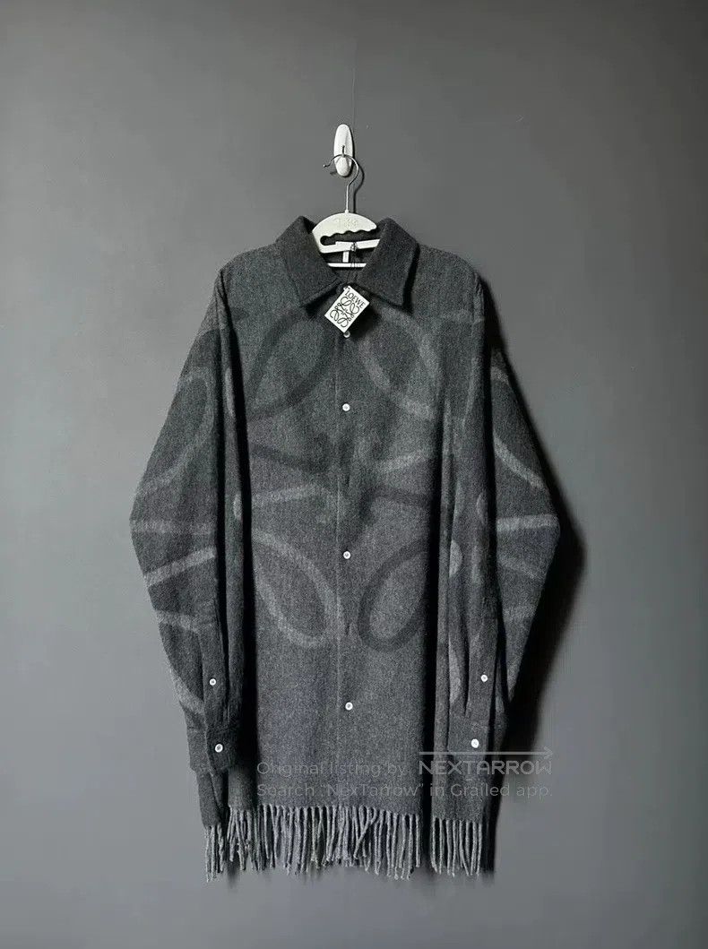 Loewe Loewe size 39 Large Logo Leather Patch Shirt Jacket Size XS / US 0-2 / IT 36-38 - 1 Thumbnail