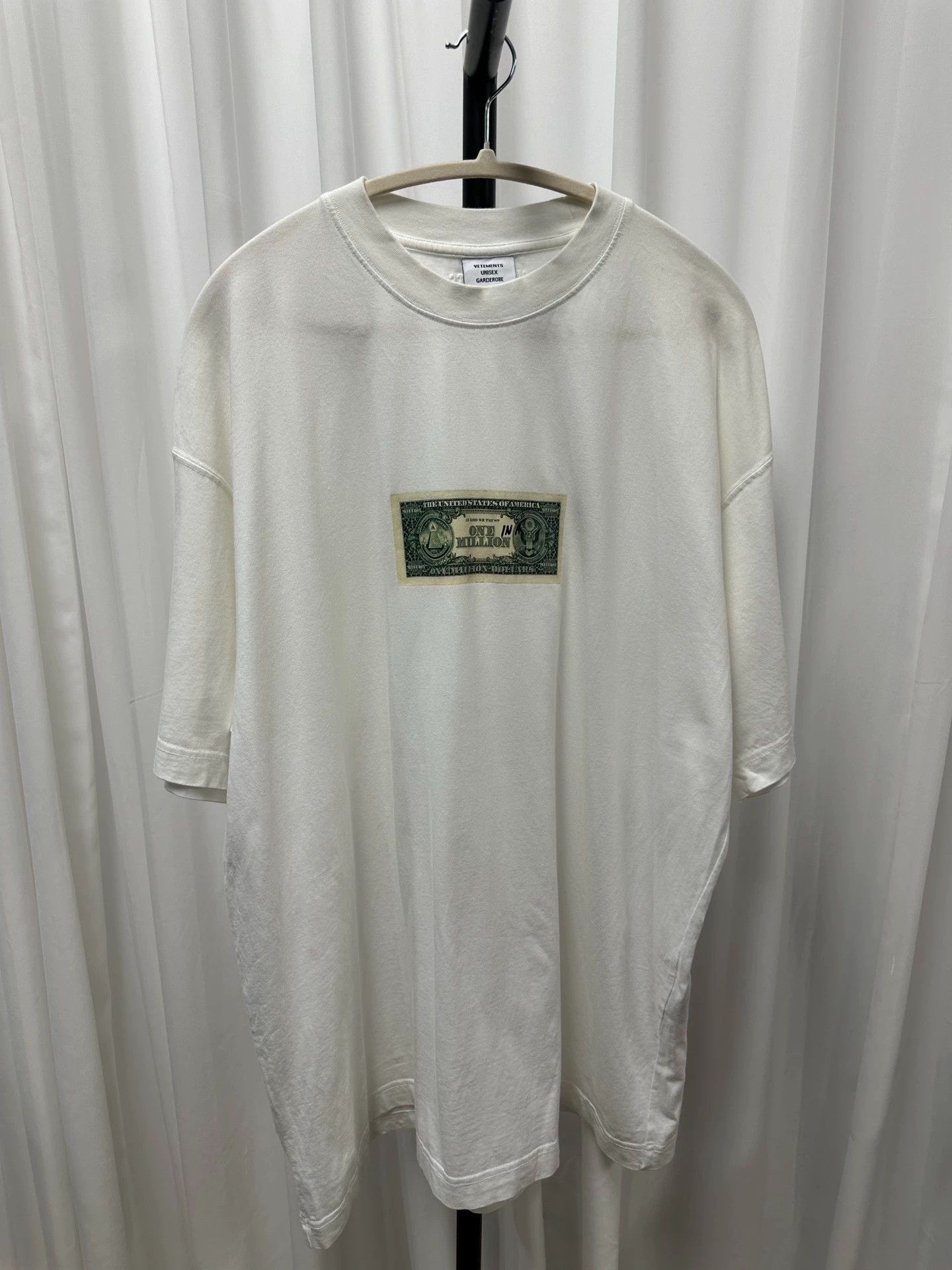 Vetements Vetements Dollar Parody Short Sleeve T-shirt Size US S / EU 44-46 / 1 - 1 Thumbnail