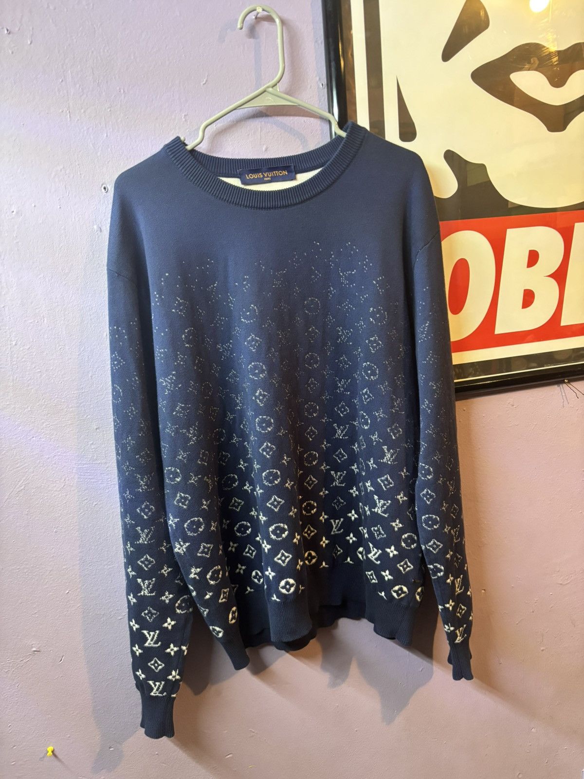 高級感のある【Loius Vuitton】Monogram Gradient フーディー Gradient Monogram Crewneck Louis Vuitton | Grailed