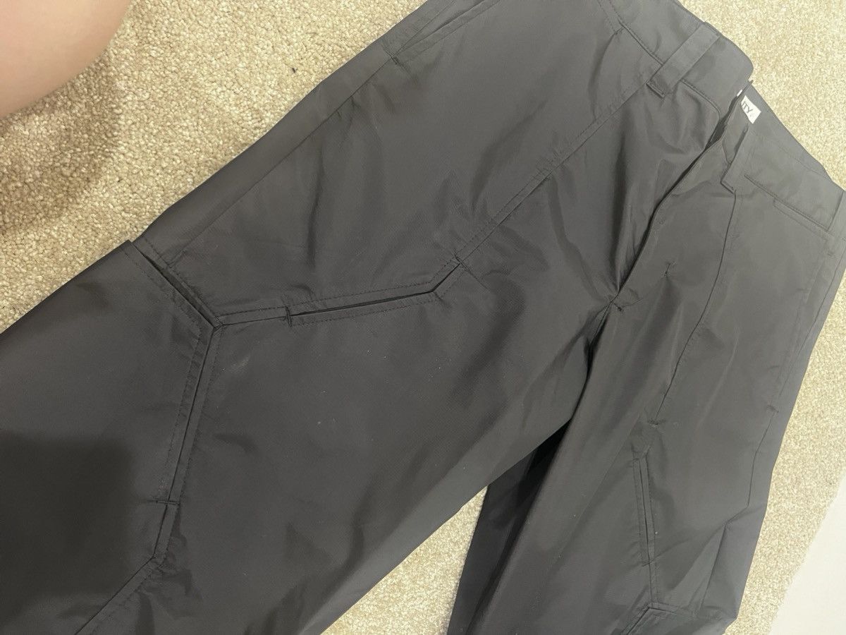 Japanese Brand Oppose Duality 8 Pocket Panel Nylon Trousers Black SS24 Size US 30 / EU 46 - 6 Thumbnail