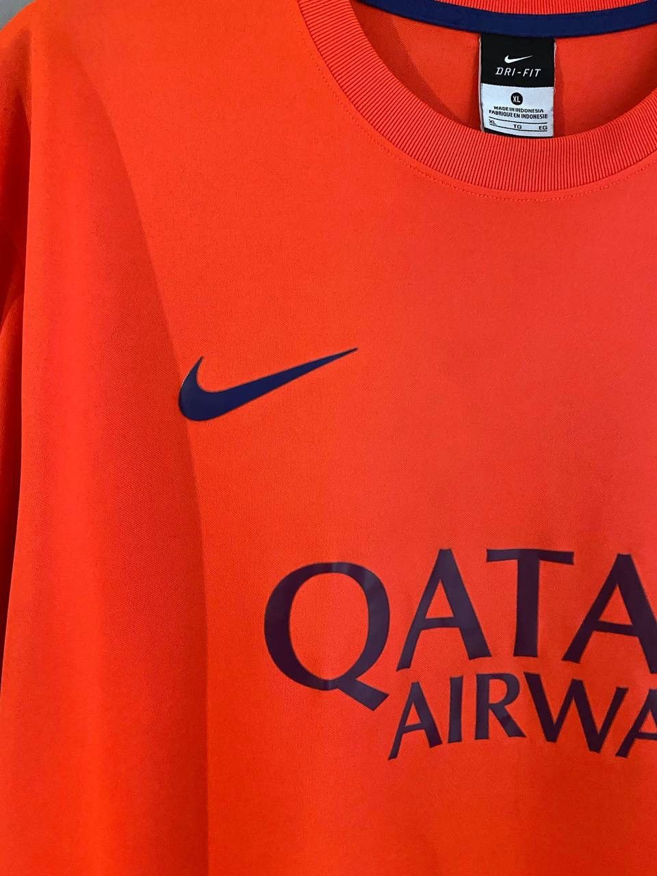 Nike Nike FC BARCELONA 2014/2015 Away Football Soccer Jersey, XL Size US XL / EU 56 / 4 - 5 Thumbnail