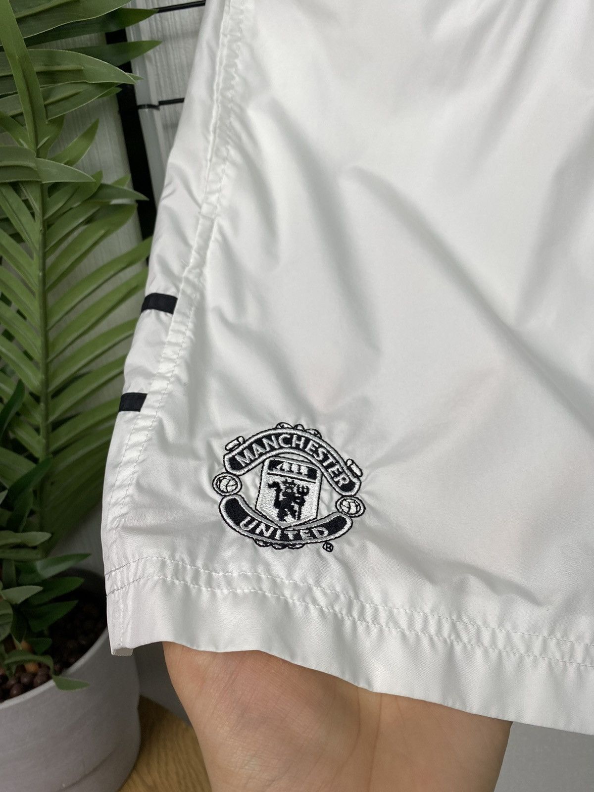 Nike × Vintage Nike Manchester United Vintage Shorts Soccer S Y2k 00’s Men Size US 30 / EU 46 - 5 Thumbnail