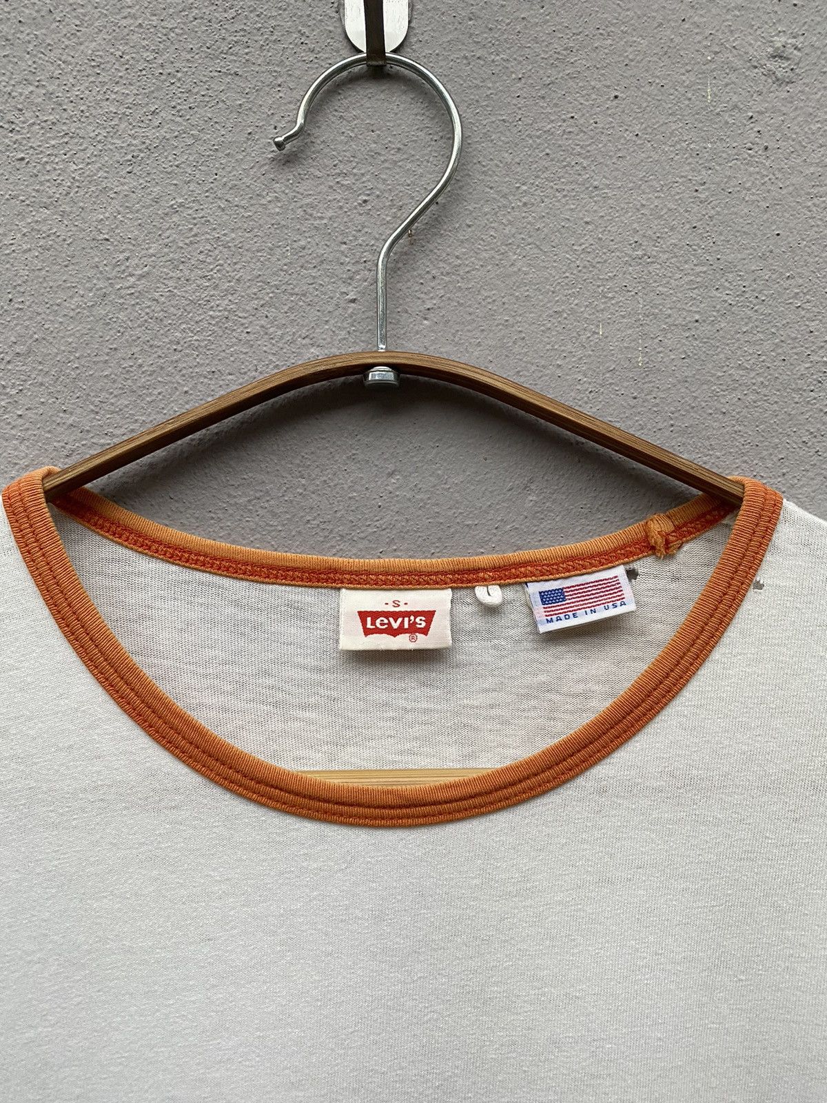 LVC × Levi's × Levi's Vintage Clothing 70’s Reproduction LVC Levi’s Vintage Clothing Batwing Ringer Size US S / EU 44-46 / 1 - 5 Thumbnail