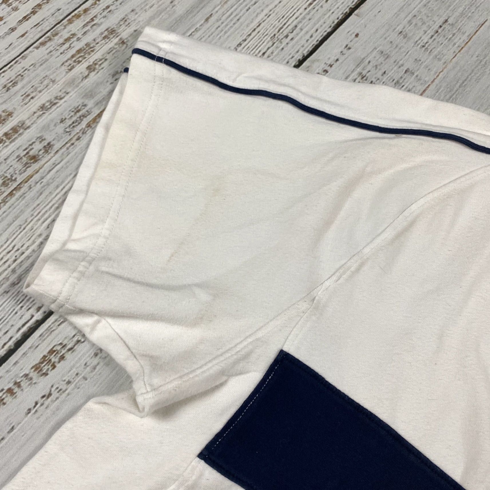 Nike Vintage Nike Y2K White T-Shirt Mens Large 1990s Cotton Blend Stripe Embroidered Sportswear Size US L / EU 52-54 / 3 - 2 Thumbnail