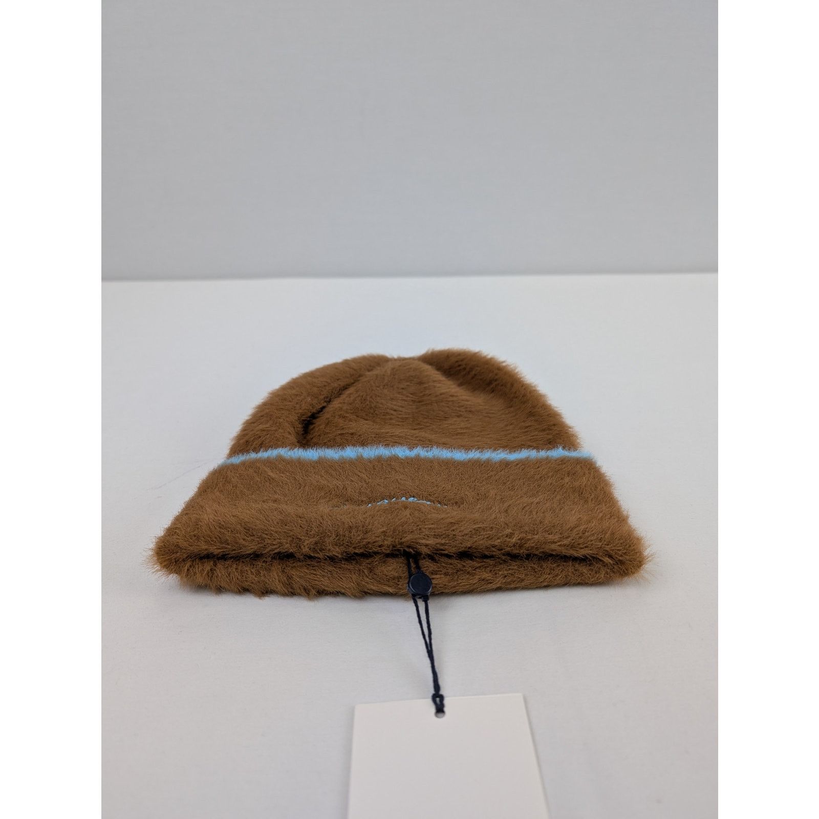 Jacquemus o1rshd1 Size: OS / LE Bonnet Neve Beanie Cap / Hat in Brown Size ONE SIZE - 3 Thumbnail