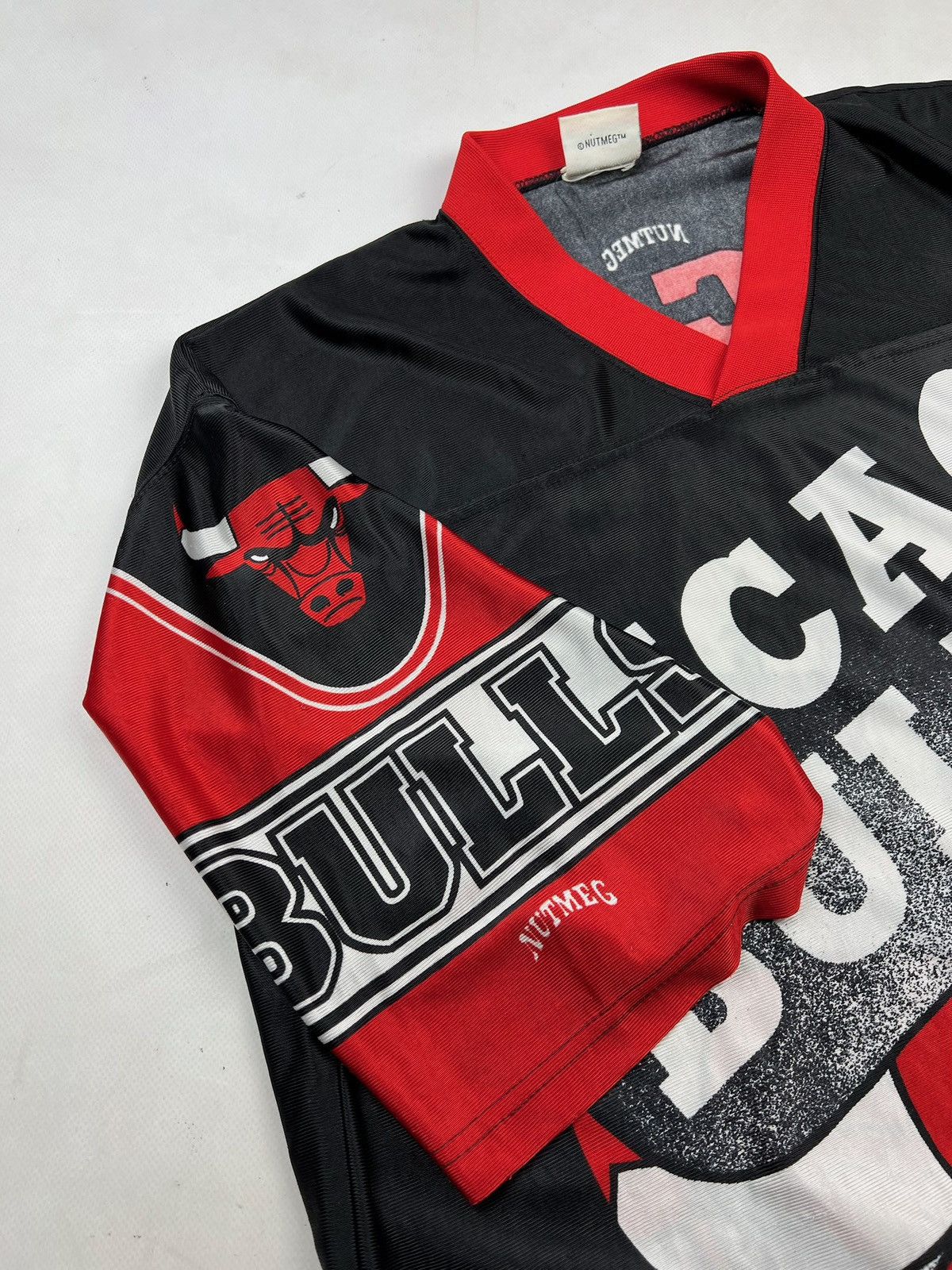 NBA × Nutmeg × Vintage Vintage Chicago bulls tshirt Jersey NBA y2k Size US L / EU 52-54 / 3 - 10 Thumbnail