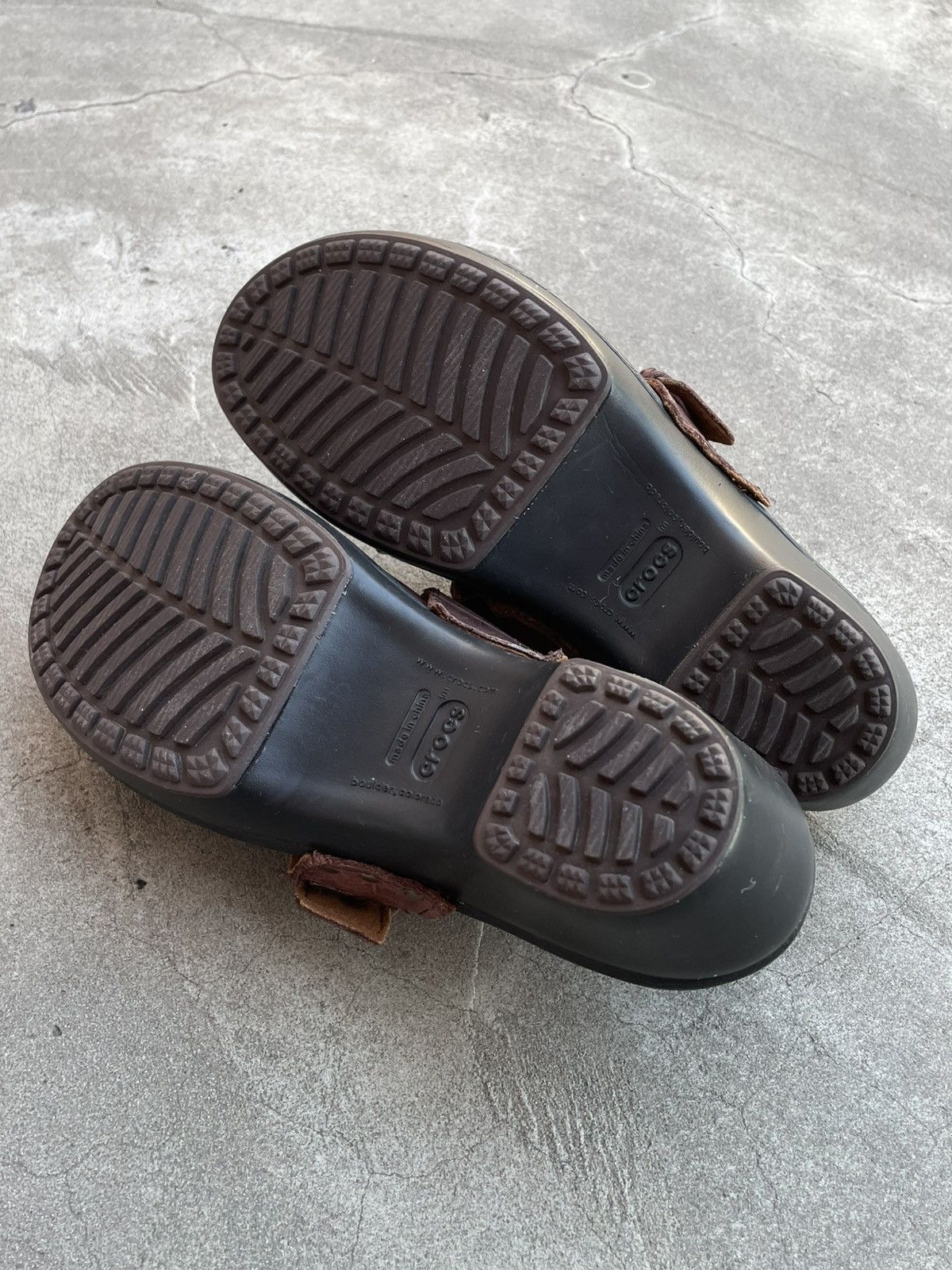 Crocs 2014 Crocs Cobbler: Brown Leather Slip On / Buckled Sabo Size US 6.5 / IT 36.5 - 7 Thumbnail