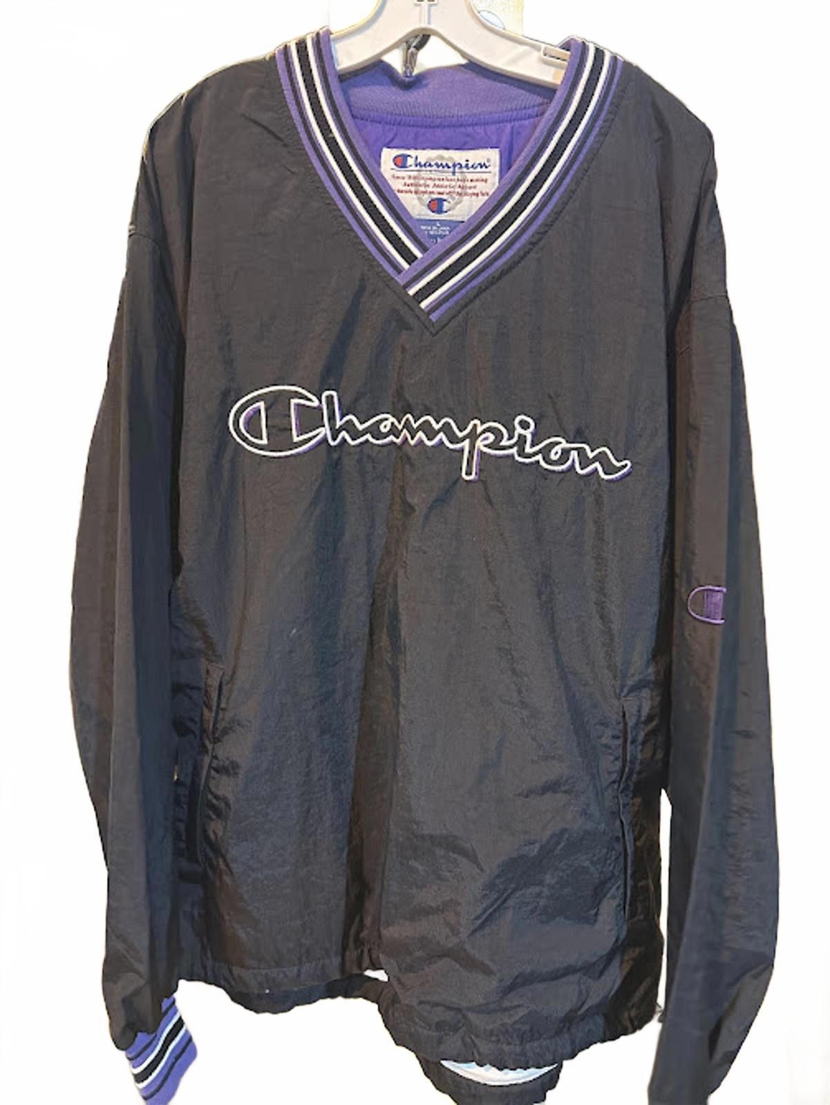 Champion Champion V-Neck Pullover Windbreaker Jacket L Size US L / EU 52-54 / 3 - 1 Thumbnail