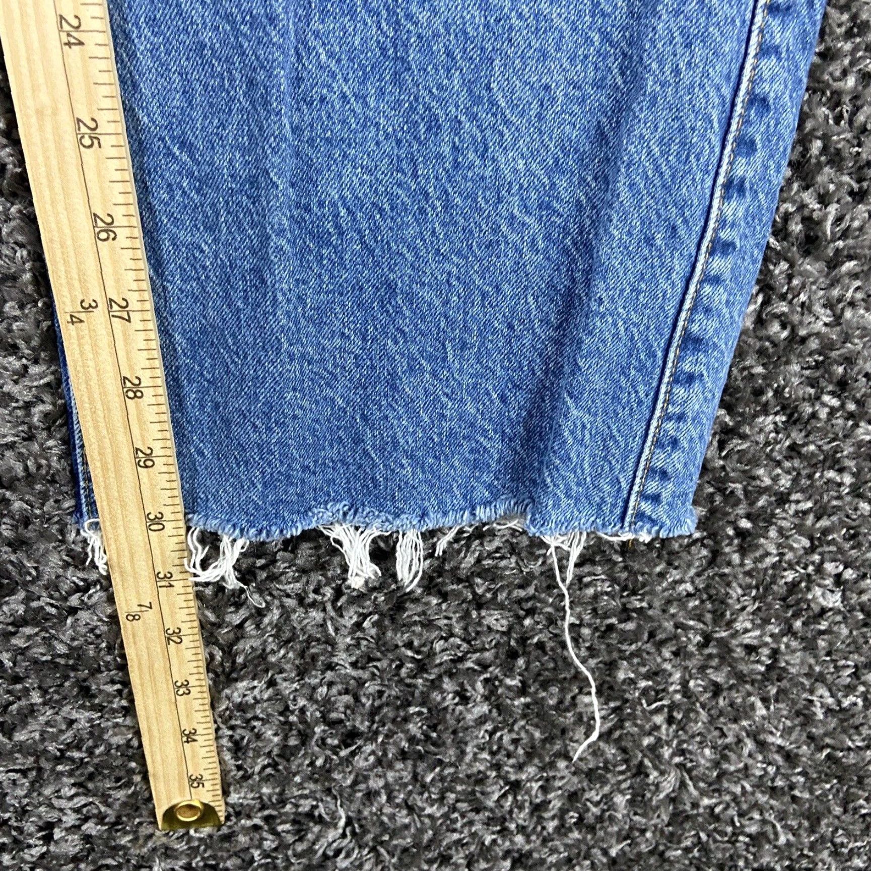 Zara VINTAGE Zara Blue Jeans Women's Size 2 Distressed Hem Straight Fit Size 26" / US 2 / IT 38 - 7 Thumbnail