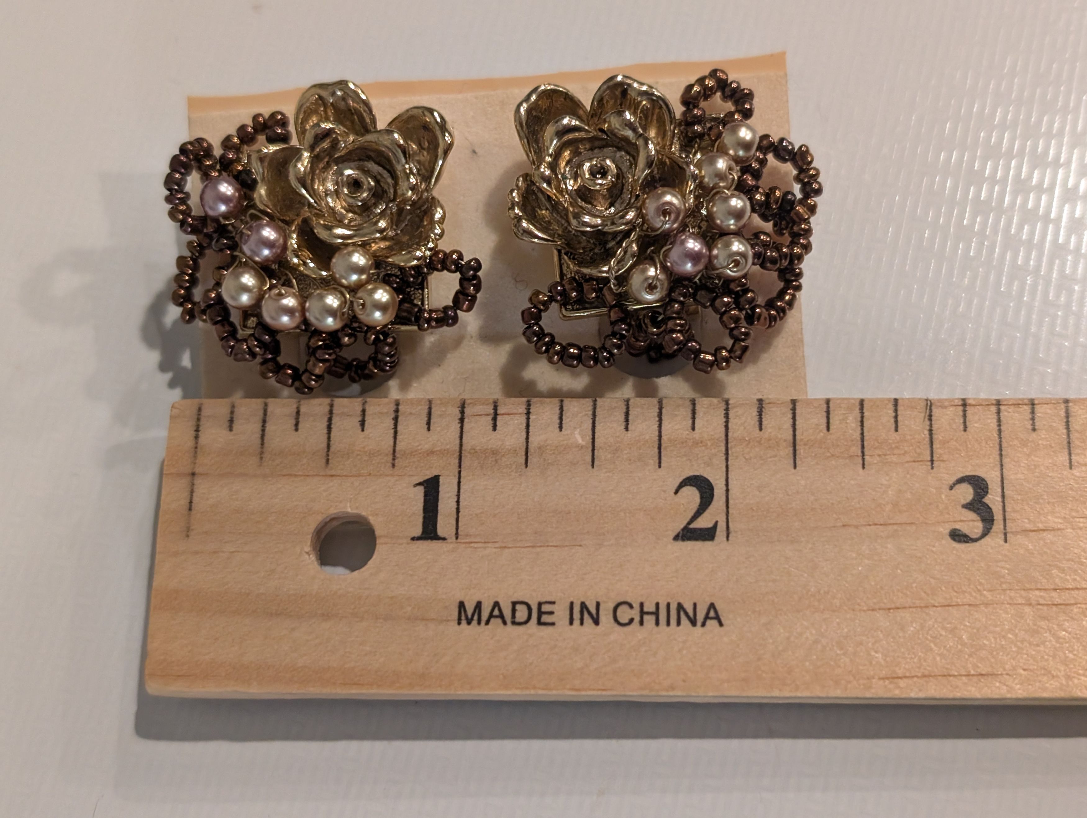 Other Vintage Romantic Rose Cluster Post & Clip Earrings Size ONE SIZE - 6 Thumbnail