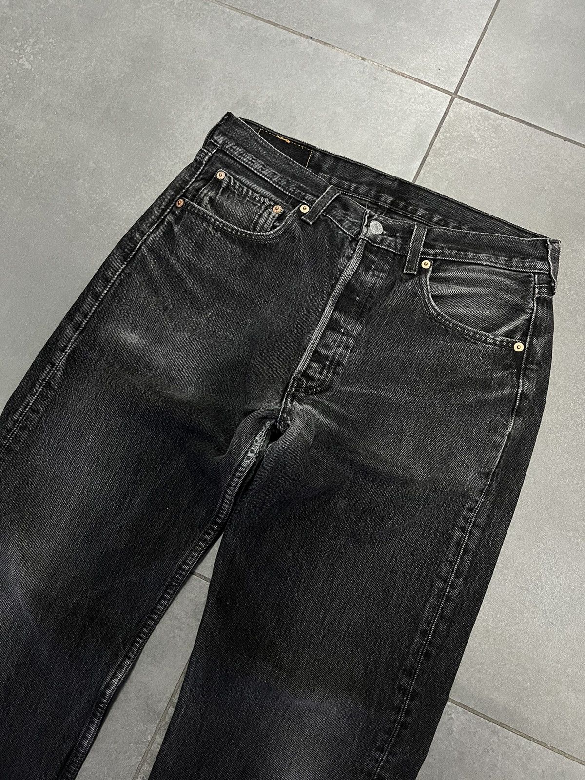 Levi's × Vintage Vintage Black Faded Denim Jeans Levi’s 501 Size US 32 / EU 48 - 8 Thumbnail