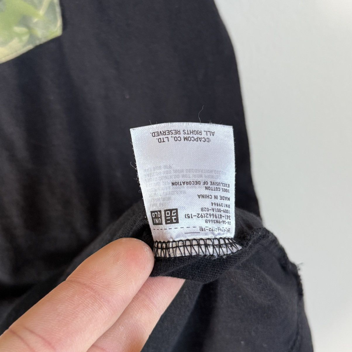 Uniqlo Uniqlo UT Monster Hunter T-Shirt Camo Pocket Capcom Men’s Size US M / EU 48-50 / 2 - 5 Thumbnail