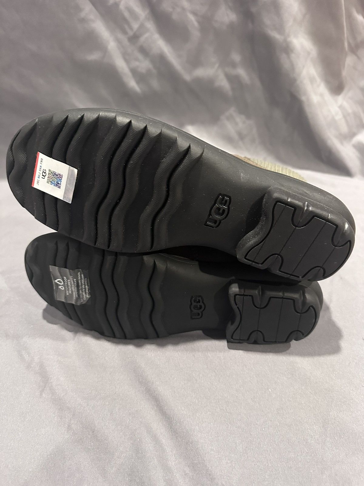 Ugg UGG Lace-Up/Zip Waterproof Leather Bootie 6.5 Size US 6.5 / IT 36.5 - 4 Thumbnail