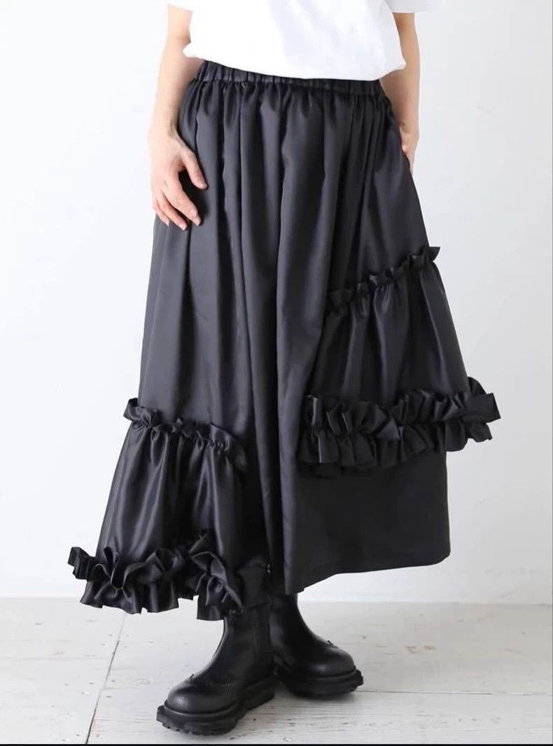 Other Comme des Garcons size XS Black retro lace overskirt Size 23" - 1 Thumbnail