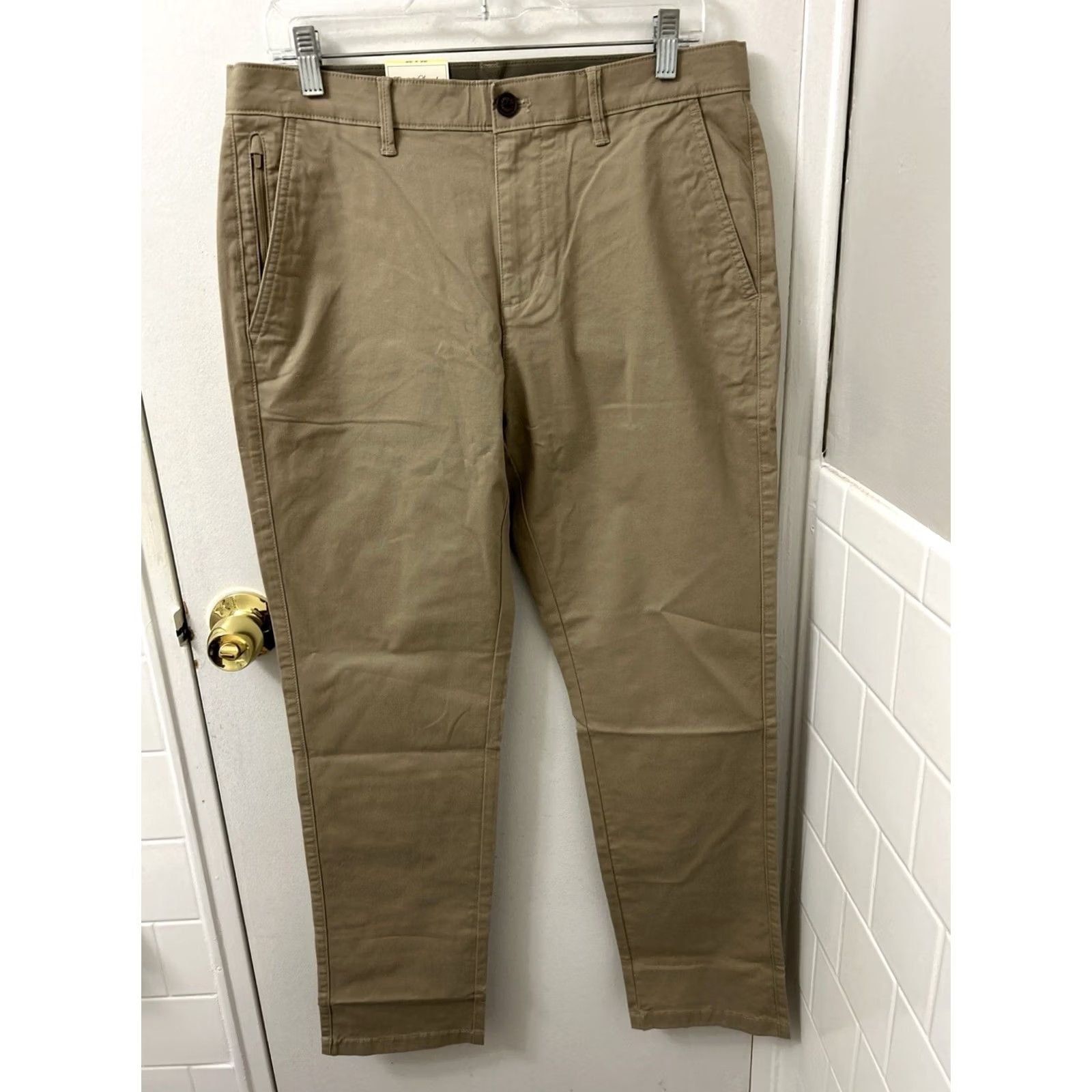 English Laundry English Laundry Pants Mens 32x32 Chino Khaki Tan Slim Fit Stretch NWT Classic Casual Workwear Pant Straight 32in Inseam Beige Zipper Button Pocket NWT Size US 32 / EU 48 - 2 Thumbnail
