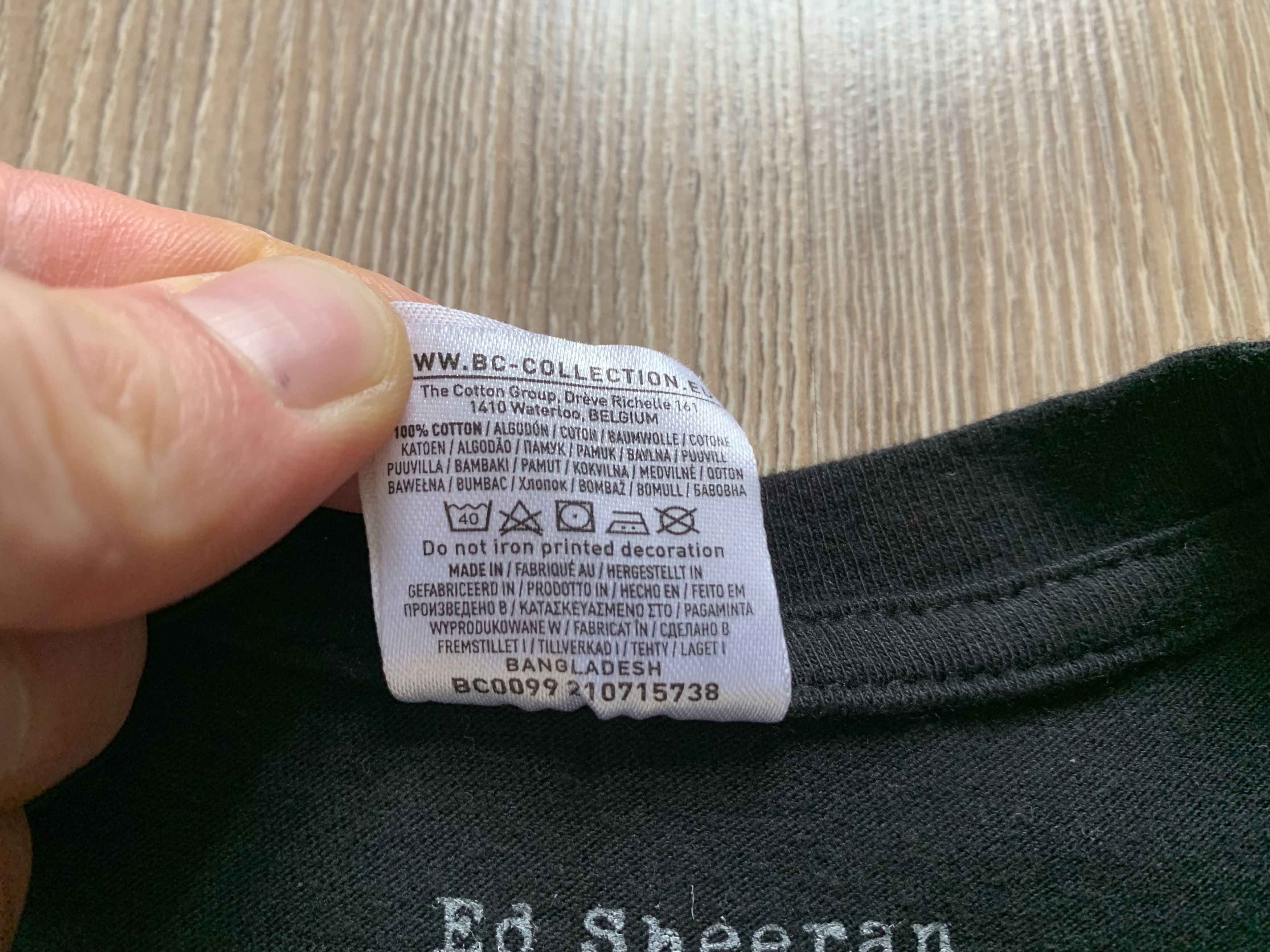 Band Tees Ed Sheeran 2022 Tour T Shirt Size US S / EU 44-46 / 1 - 9 Thumbnail