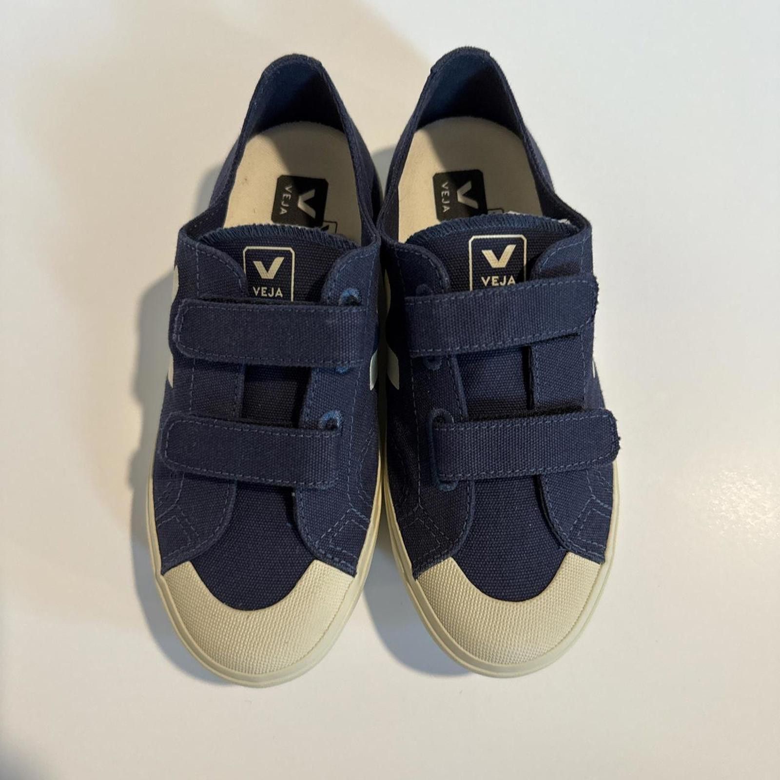 Veja Veja Kid's Navy and Blue Trainer Size US 5 / EU 37 - 3 Thumbnail