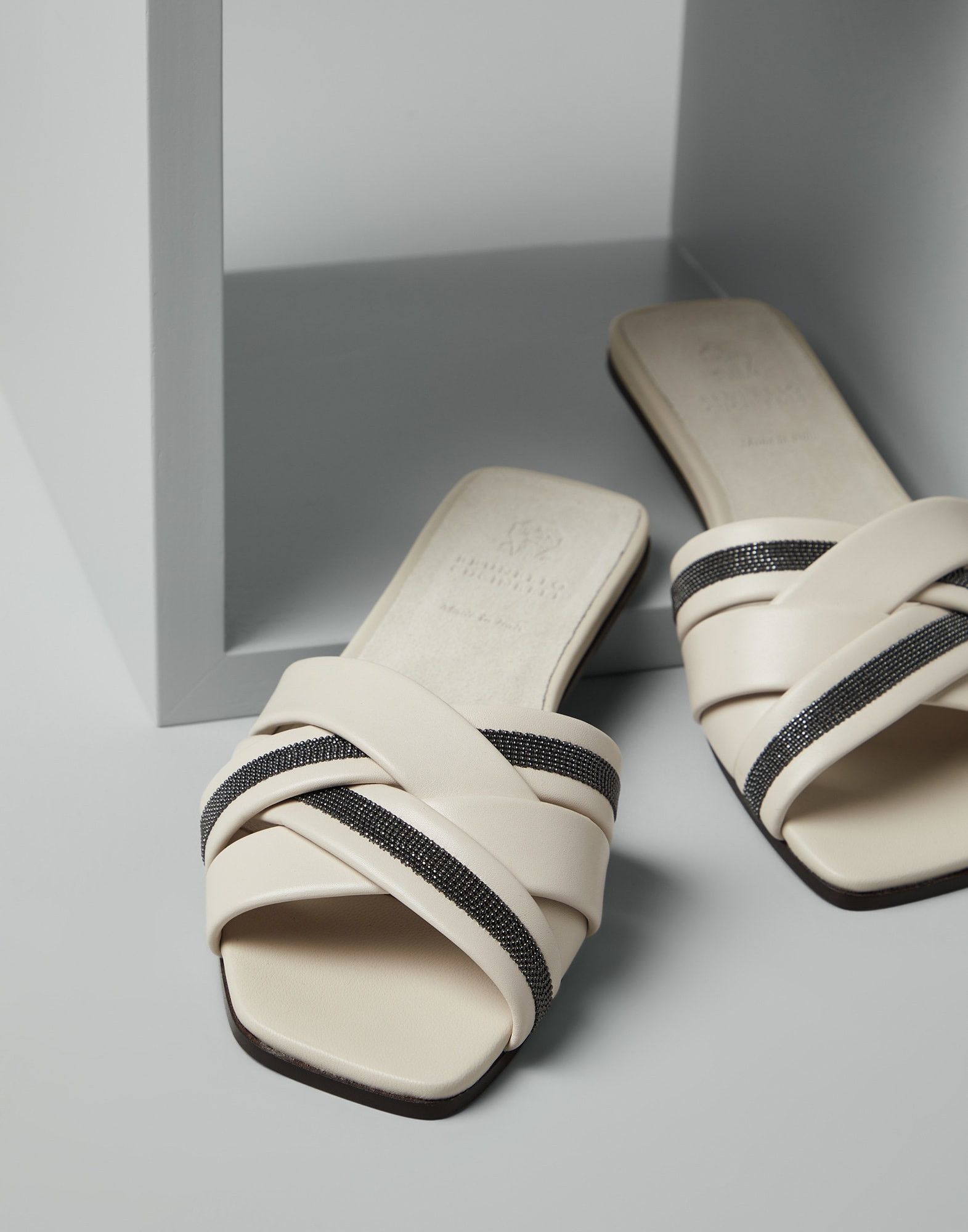 Brunello Cucinelli o1w1db10825 Slippers in Open White Size US 6 / IT 36 - 4 Thumbnail
