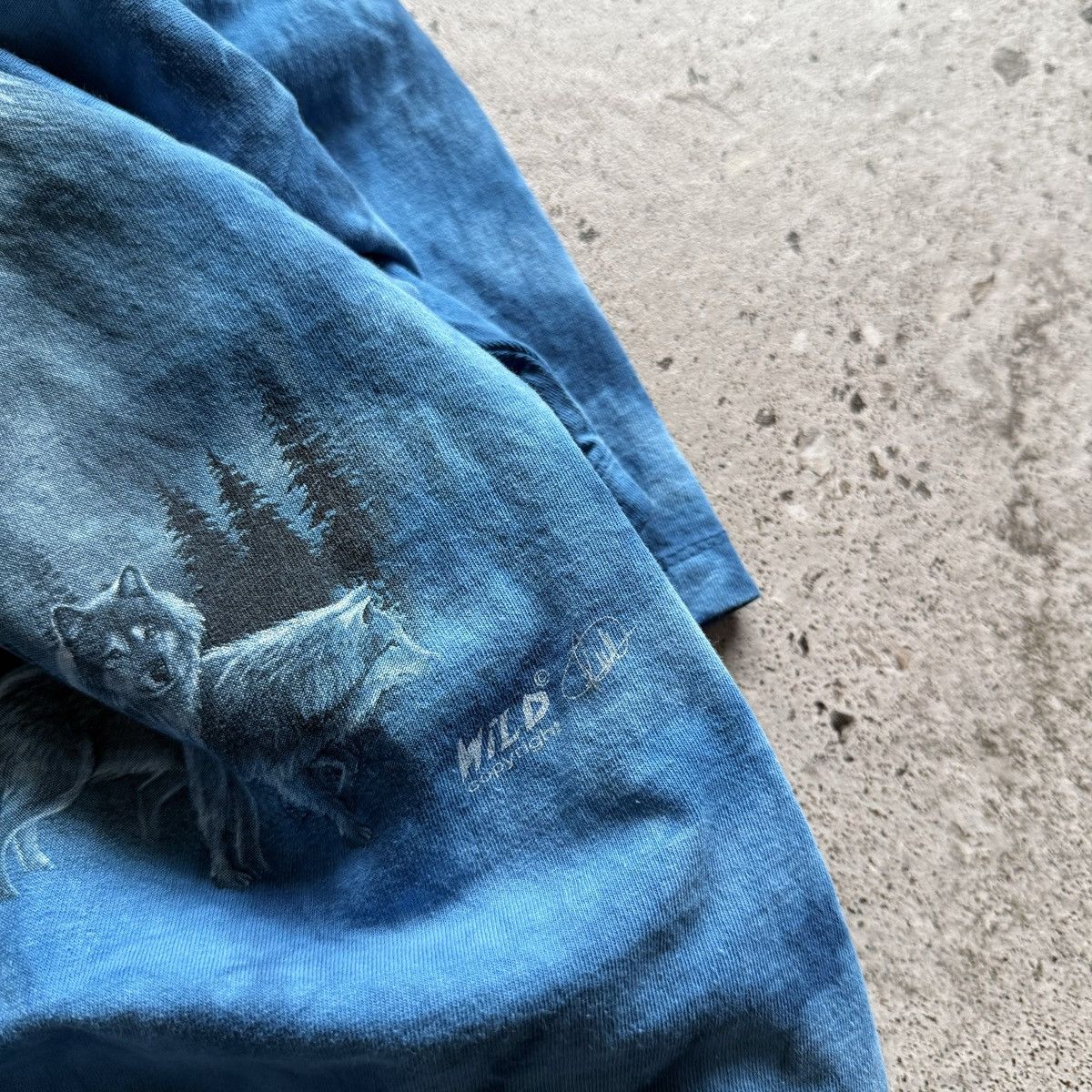 Other Wild Vintage Blue Tie Dye Wolf Animal Nature Print T-Shirt Size US XL / EU 56 / 4 - 5 Thumbnail
