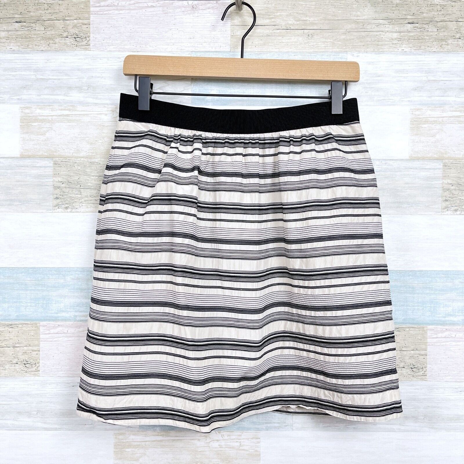 Loft LOFT Silk Blend Banded Waist Striped Skirt Womens 4 Size 27" / US 4 / IT 40 - 1 Thumbnail