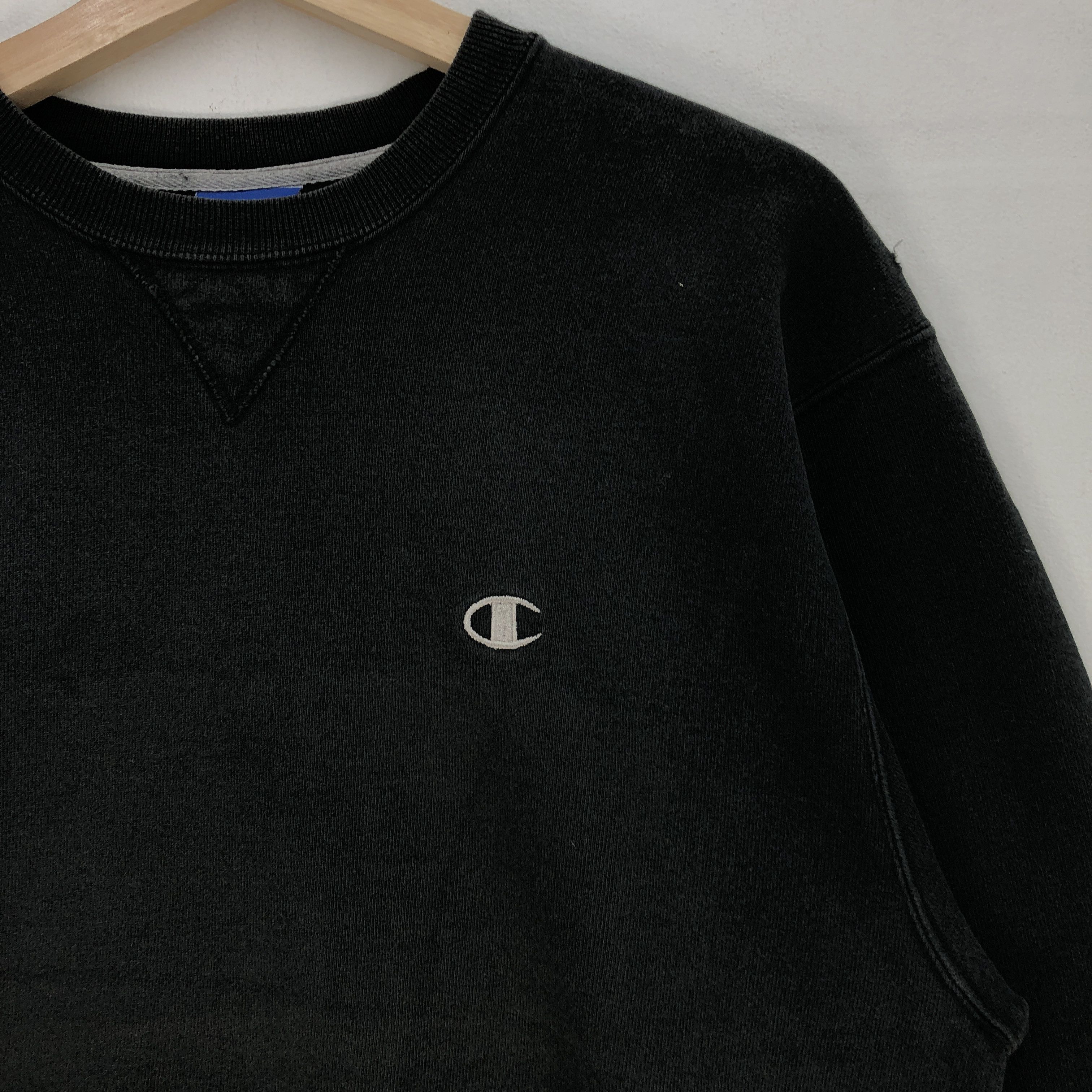 Champion Vintage Champion Sweater Champion Sweatshirt Jumper Size US M / EU 48-50 / 2 - 4 Thumbnail