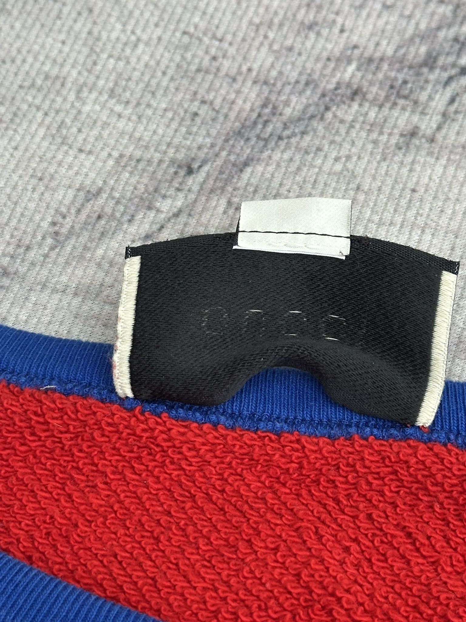 Gucci Gucci Sweatshirt Distressed Logo Print Red and Blue Crewneck Size US S / EU 44-46 / 1 - 9 Thumbnail