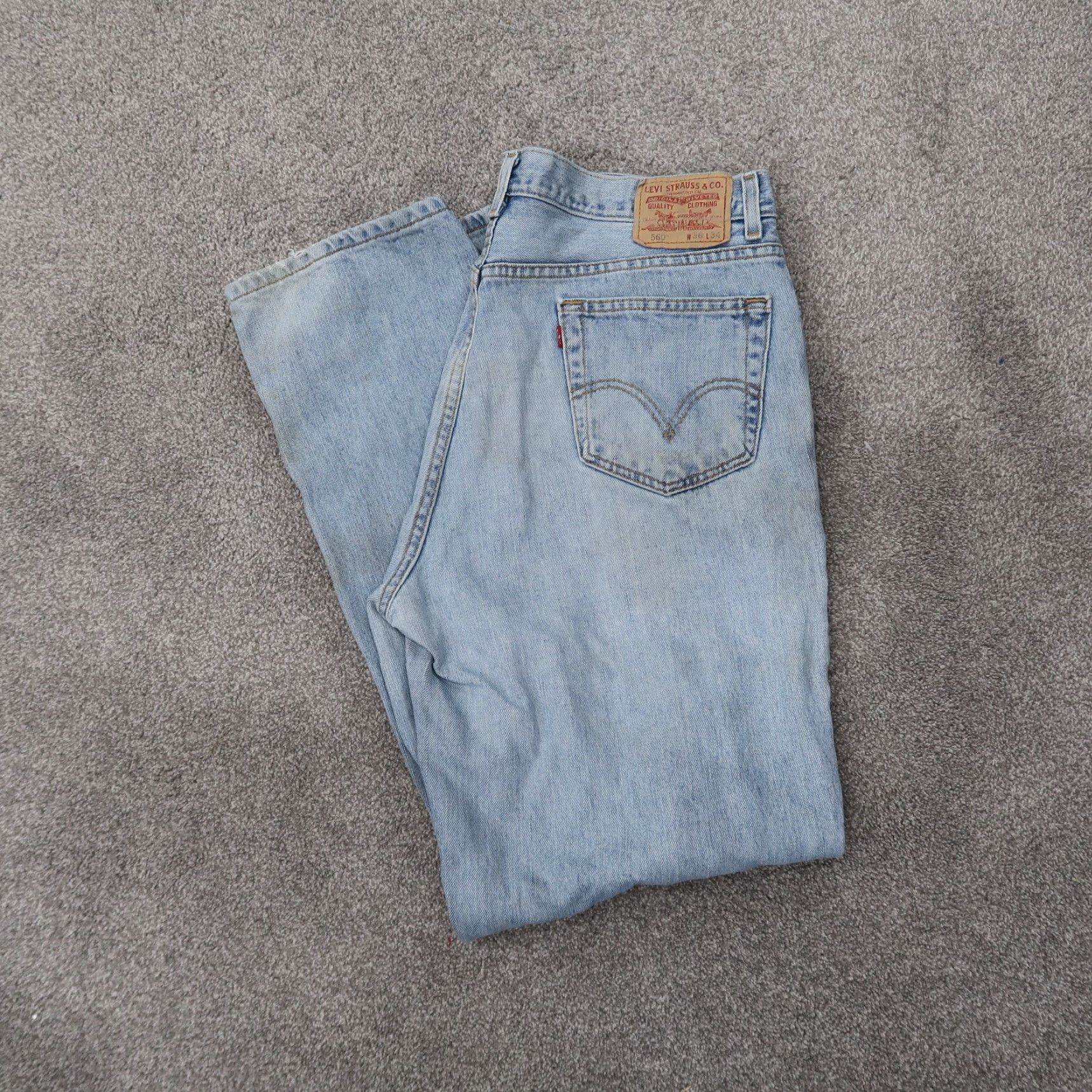 Levi's VINTAGE Levi's Jeans 560 Comfort Fit 36x34 Distressed Blue Denim 5-Pocket Baggy Mens Size US 36 / EU 52 - 2 Thumbnail